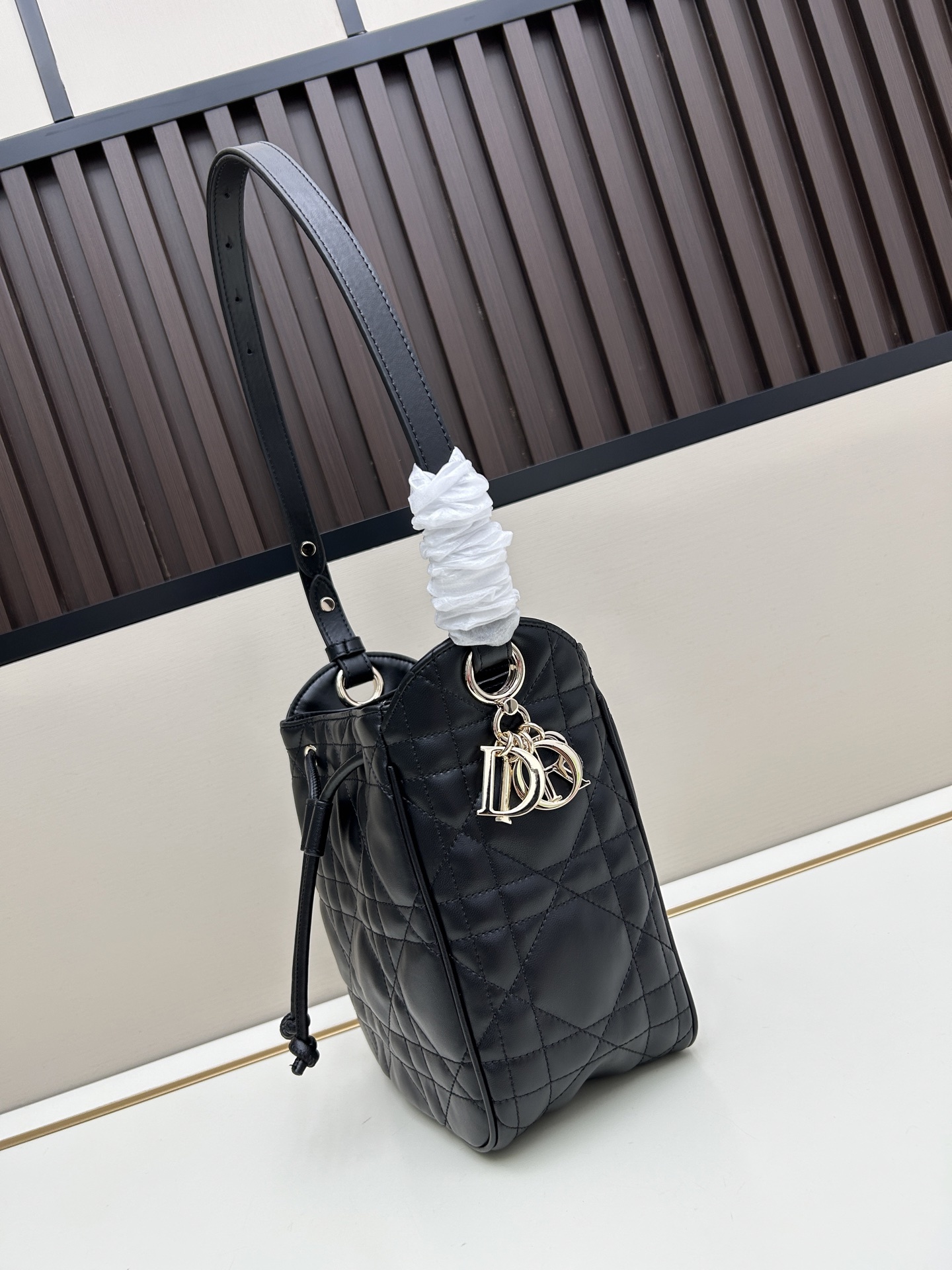 b1cb580a18c9a4bb3130aa19484ef952.jpg