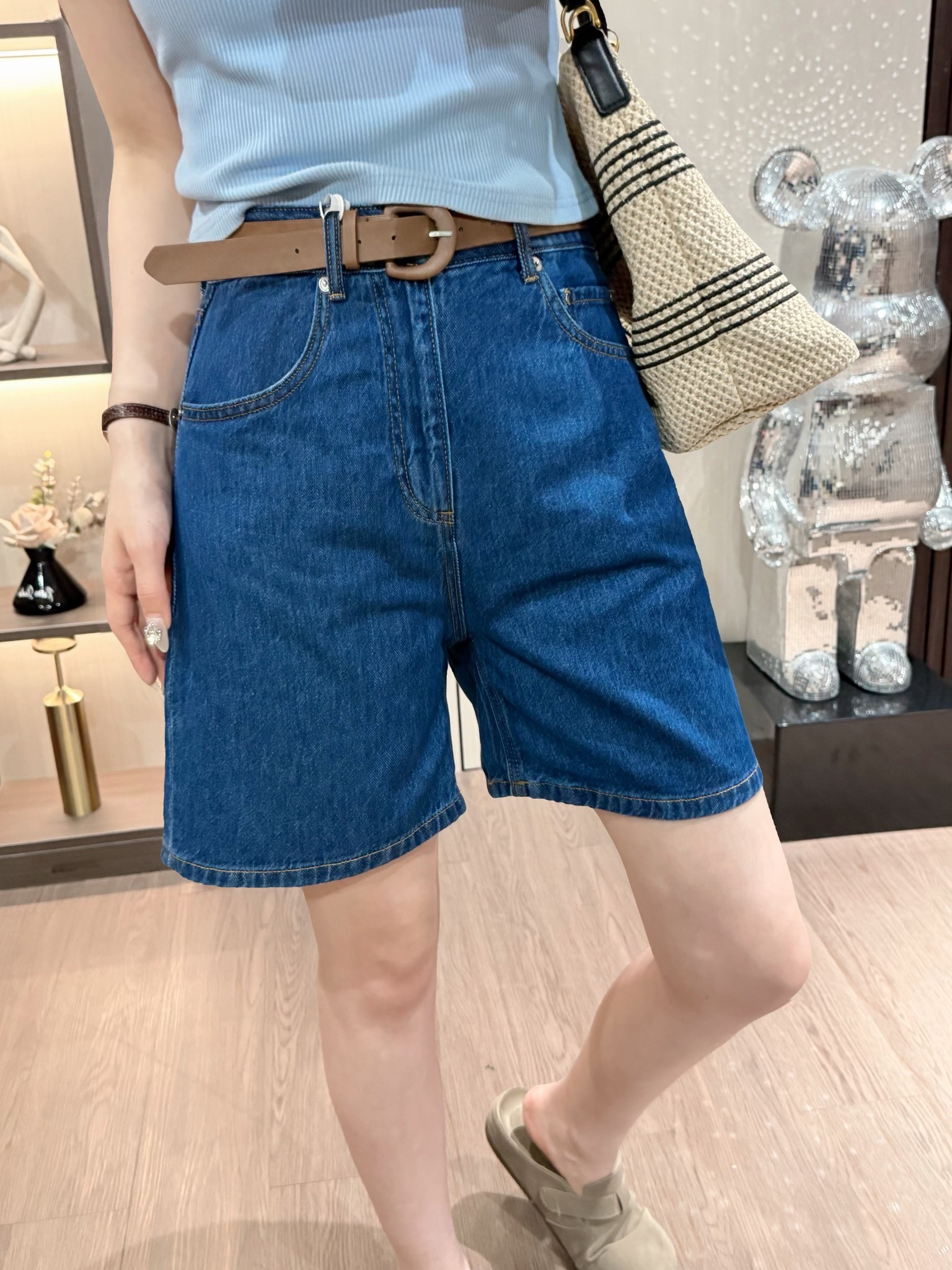 d9b44f39e81a9d61a14e645bb41f1073.jpg