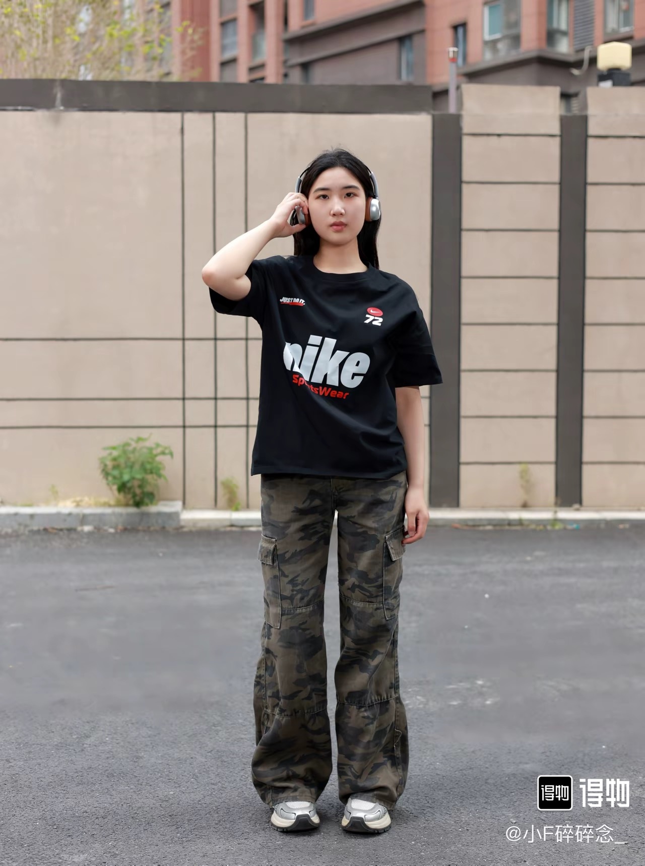 ff14522ee12e27a2b1d3a42dab05a140.jpg