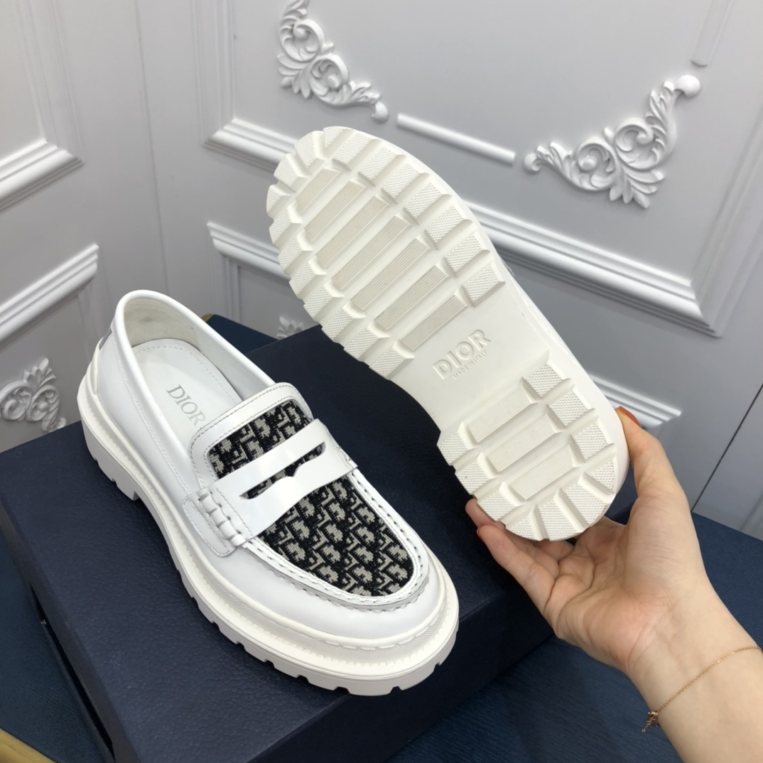 49724ef05321ddbc8fa1f406771e5767.jpg