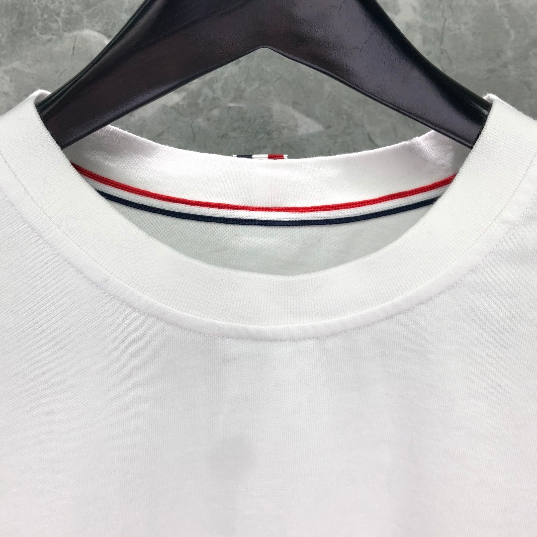 3d7906a4340de205b3af9ef9e24bf05a.jpg