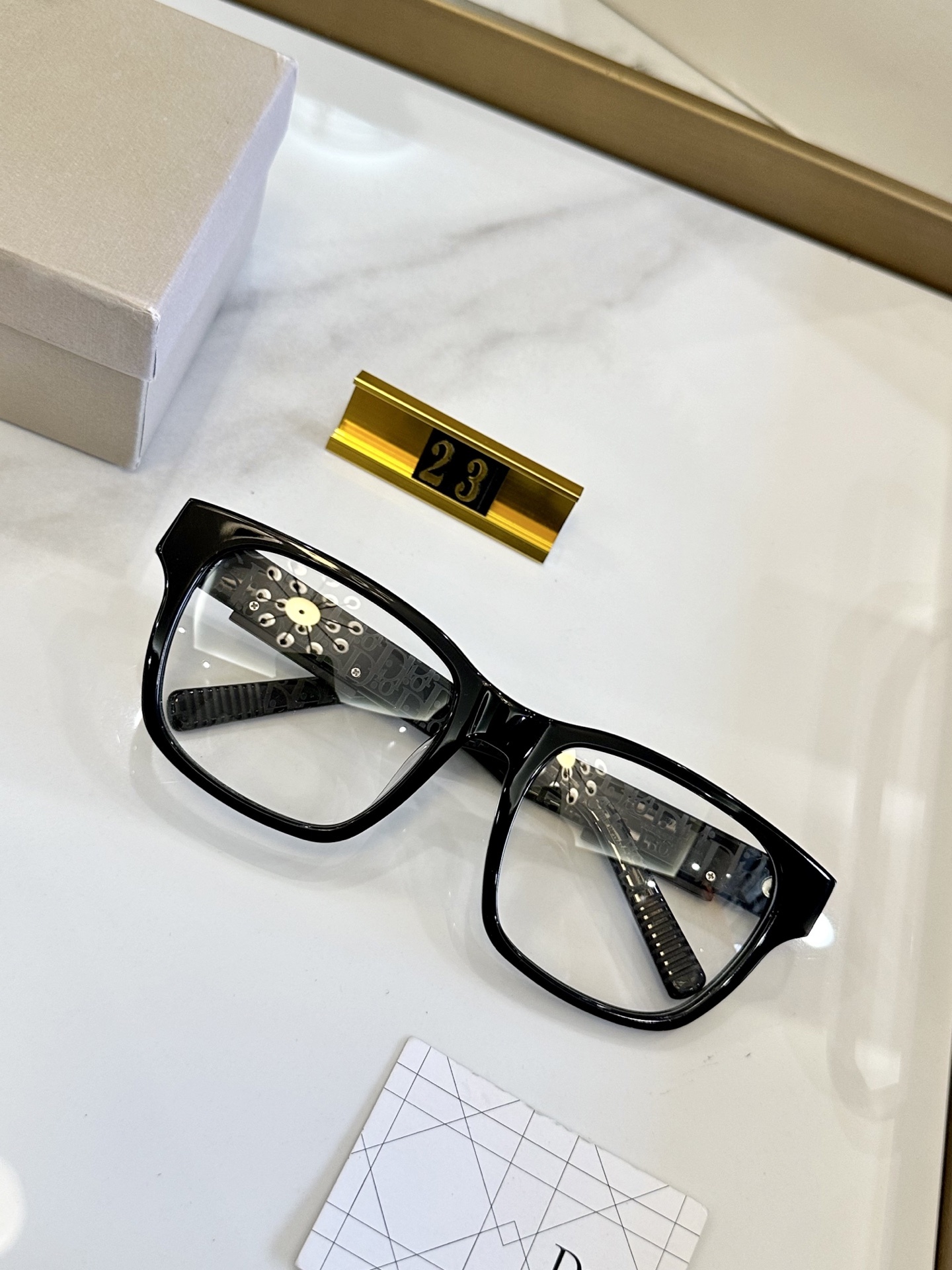 f1a05a0b17a36cbe2c54a7b026076ab6.jpg