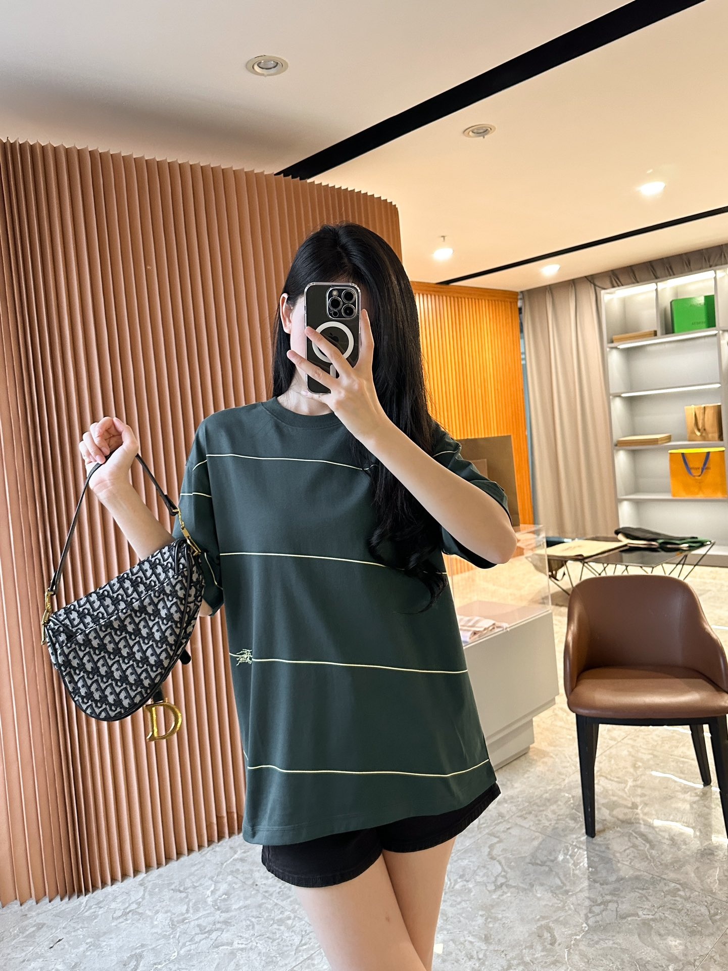 165dd3e7ce6562a807b4ba8905f1b7c6.jpg