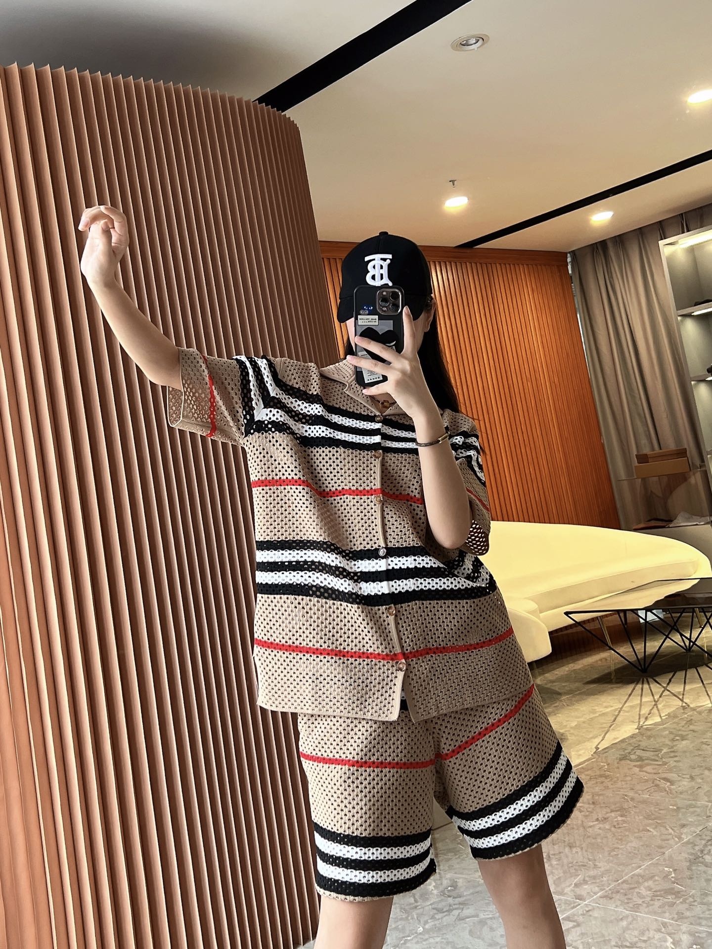 2d6aa3d6a8b2441a2ca1e654bc19c21c.jpg