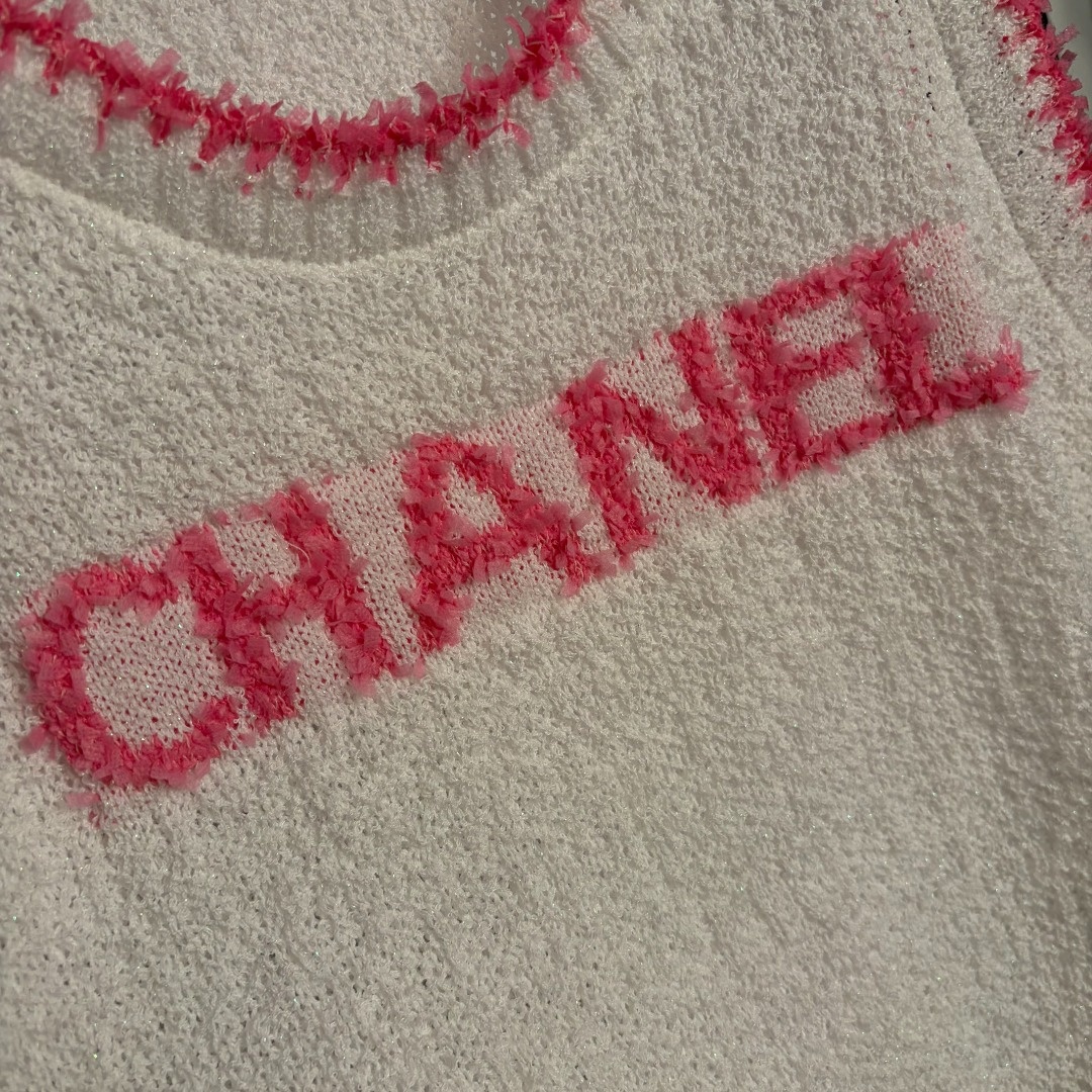 306051a1a55f5f84ce1d5bd878050b67.jpg