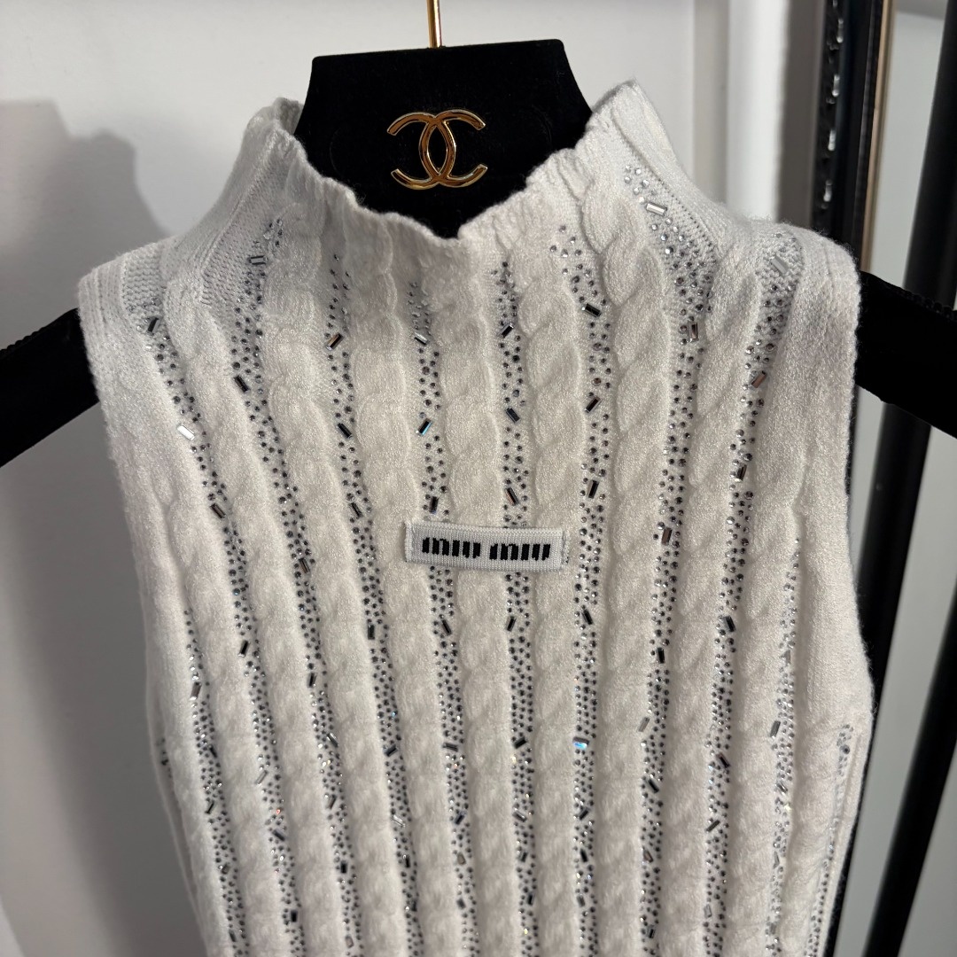 50f75af364e19d27bd0b0c14ff9e9145.jpg