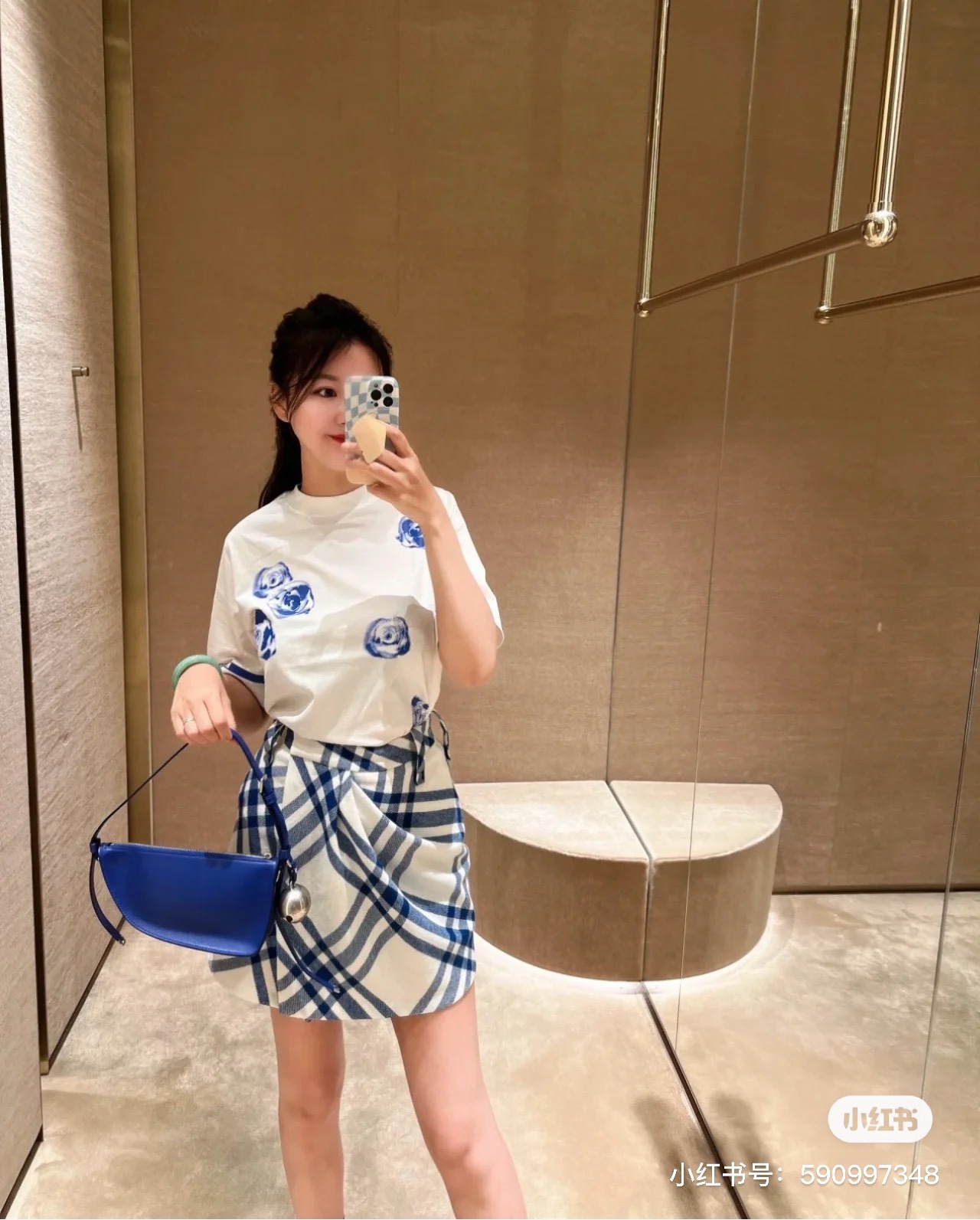 888bd176037d084266fb84603918bec7.jpg