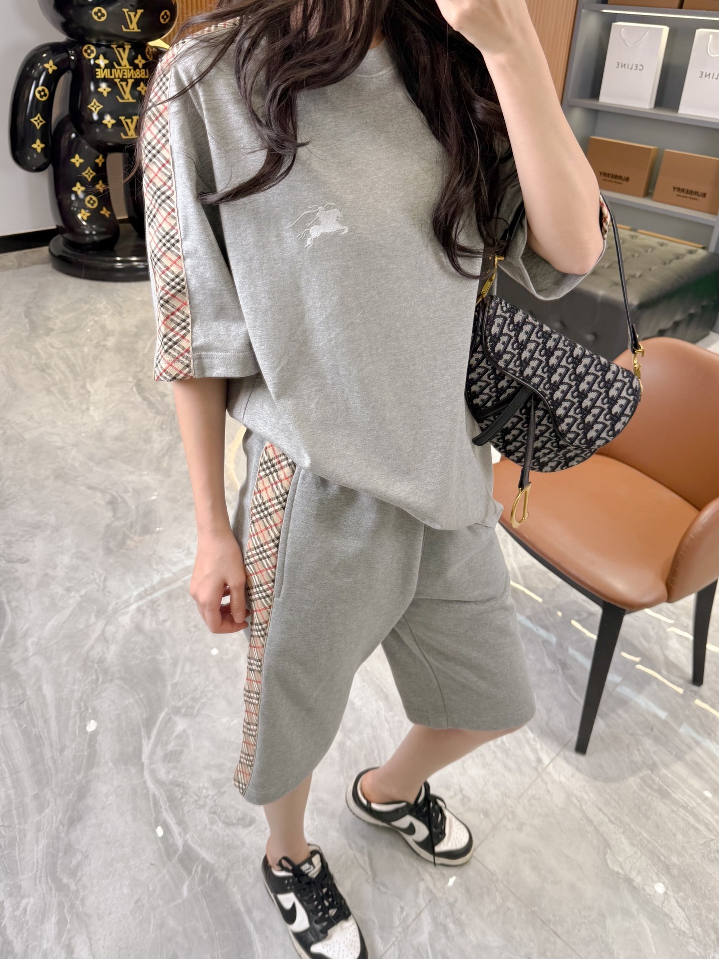 b68472e11a62eb59c69565a73ce686be.jpg