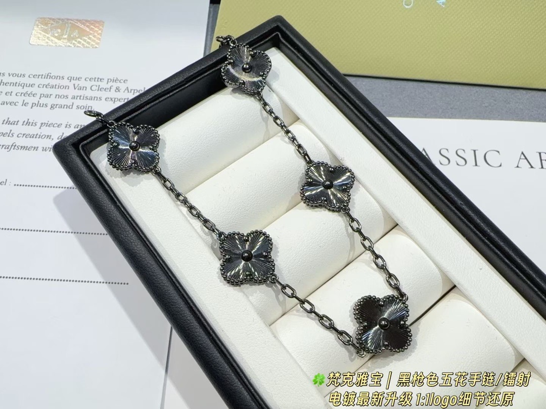 bd6fc9fc019fb16b9781705786a83e3d.jpg