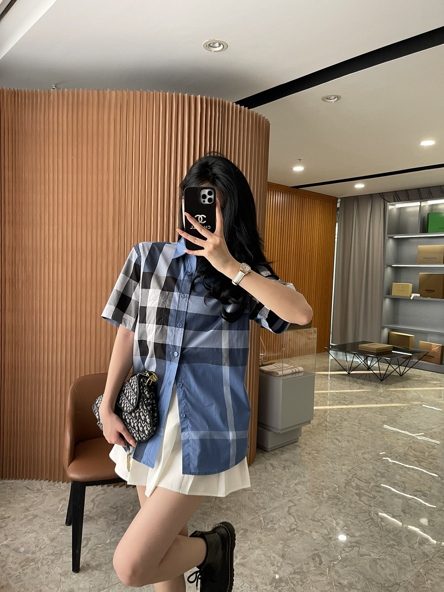 e3b69a45d0d7559103b297664cffbe2c.jpg