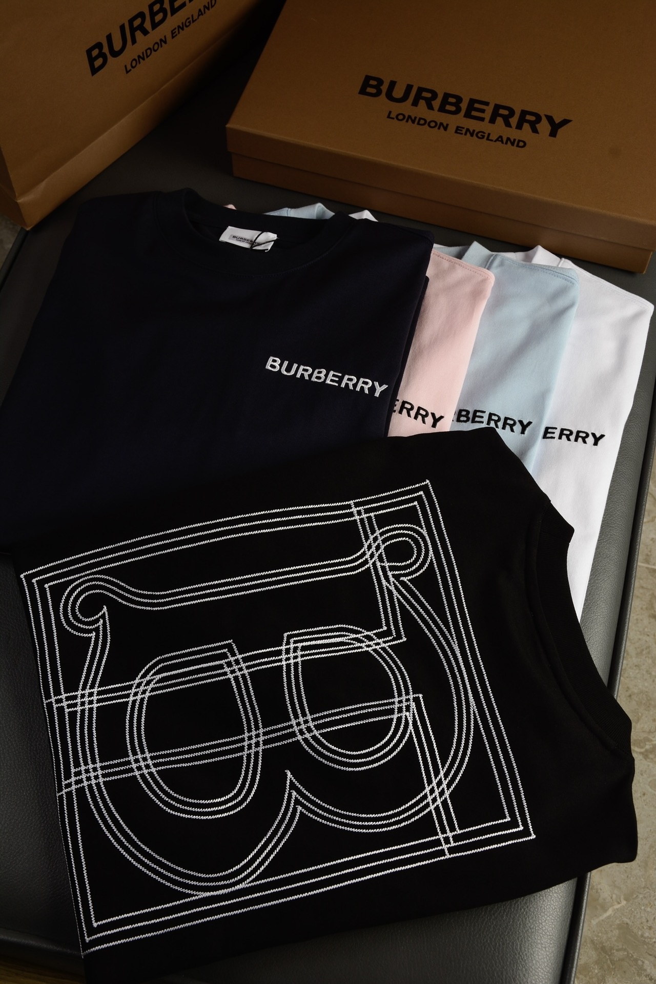 e6de6d021a0b962d23047be3c7b47a15.jpg