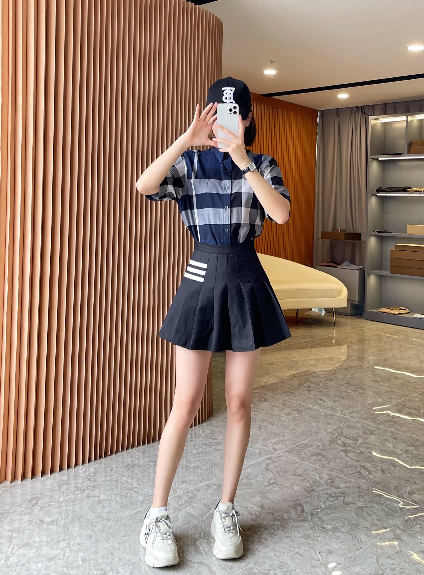 f065fa51bff8d47ed169d6ee63bae73a.jpg