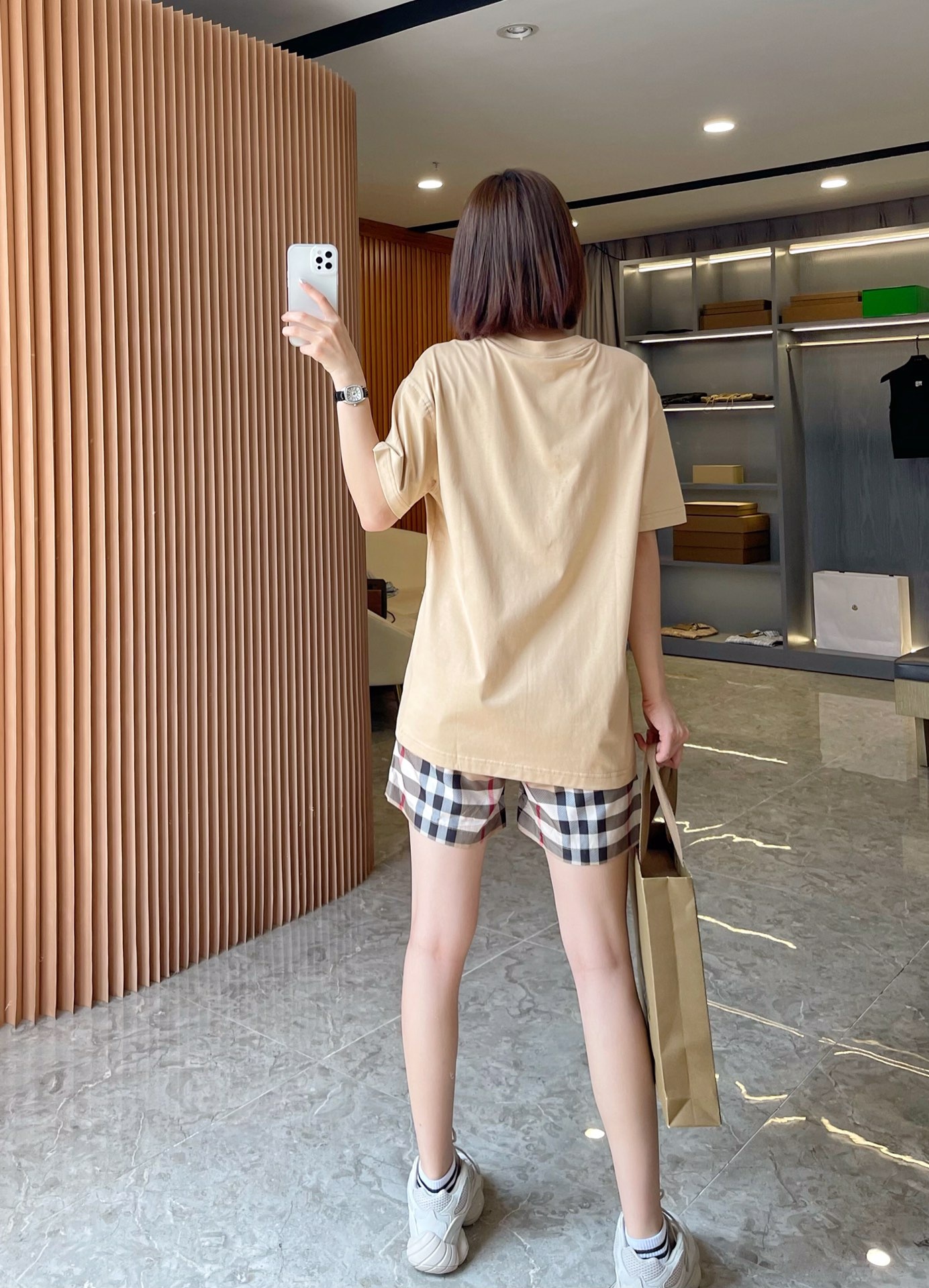 fe5c2cacaa4125e9eb9a5e50820f453b.jpg