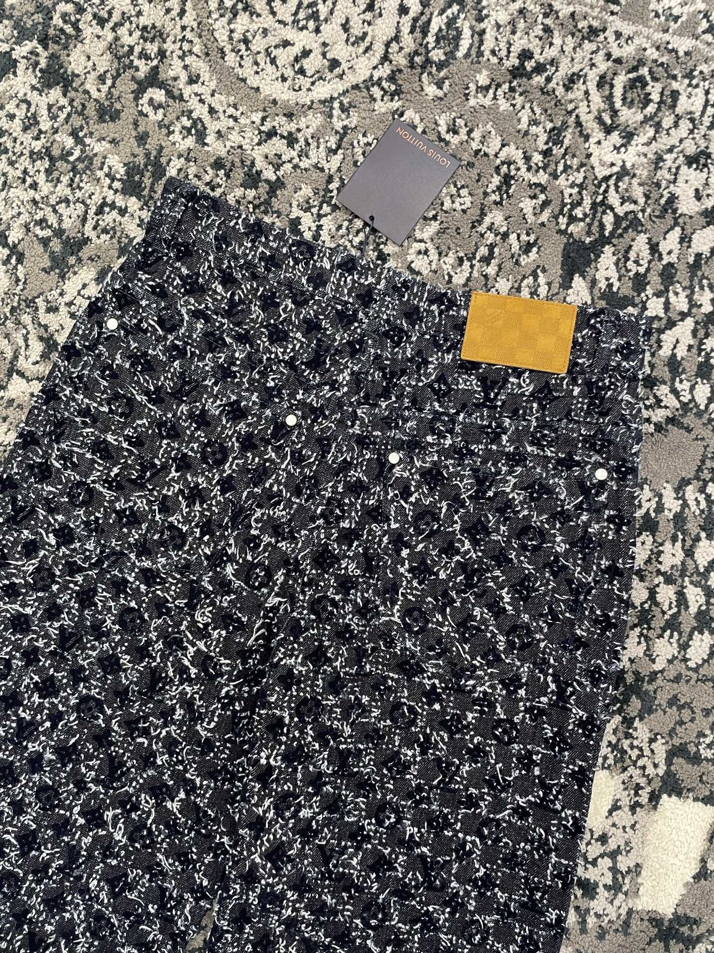 28e2c4e58f563a235b8bb82e65bbae6c.jpg