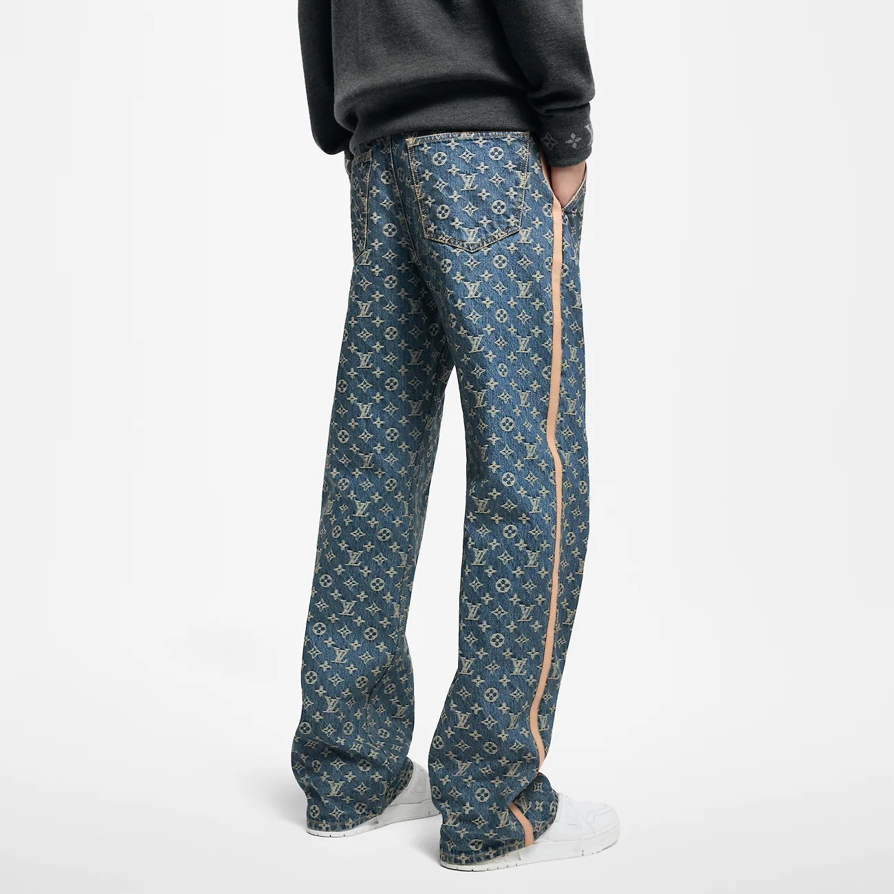 38ec95590272b4e8793eef1a5d90eb32.jpg