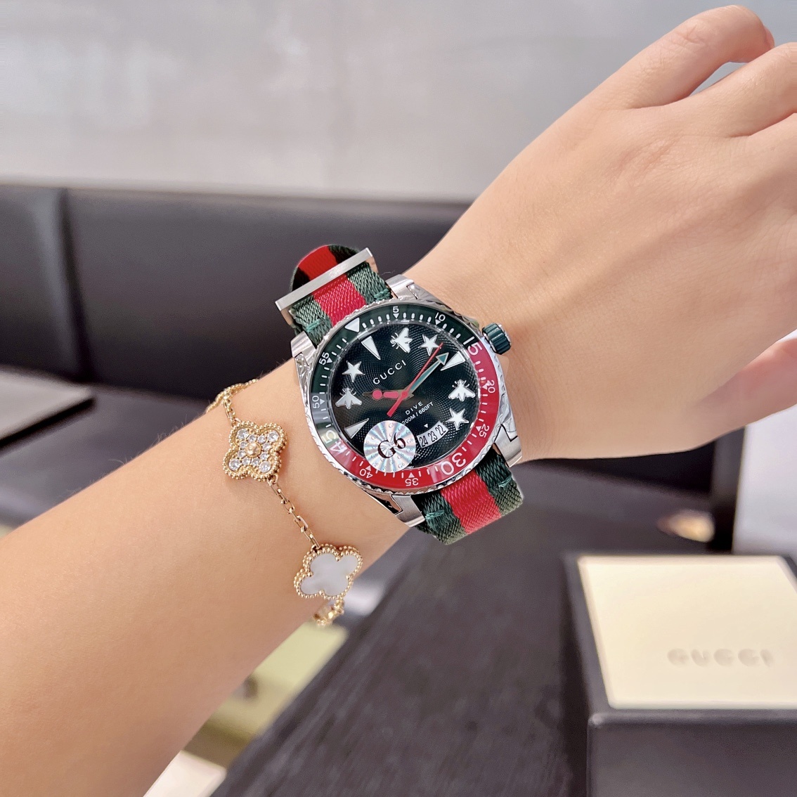 4c115f80fc50ebf10596e7e0231b263f.jpg