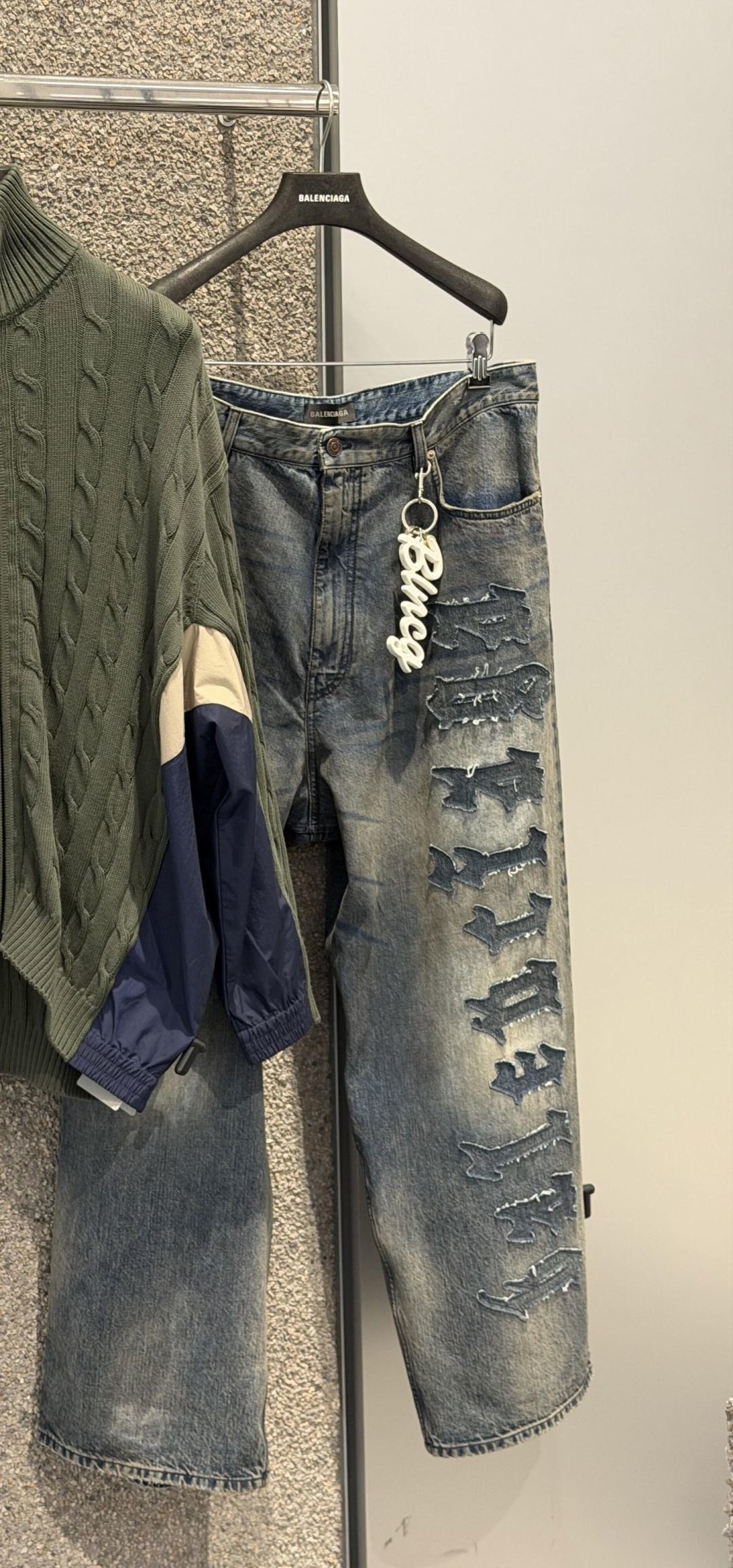 5ed2f979fcfda054e2deb732c2a88d27.jpg