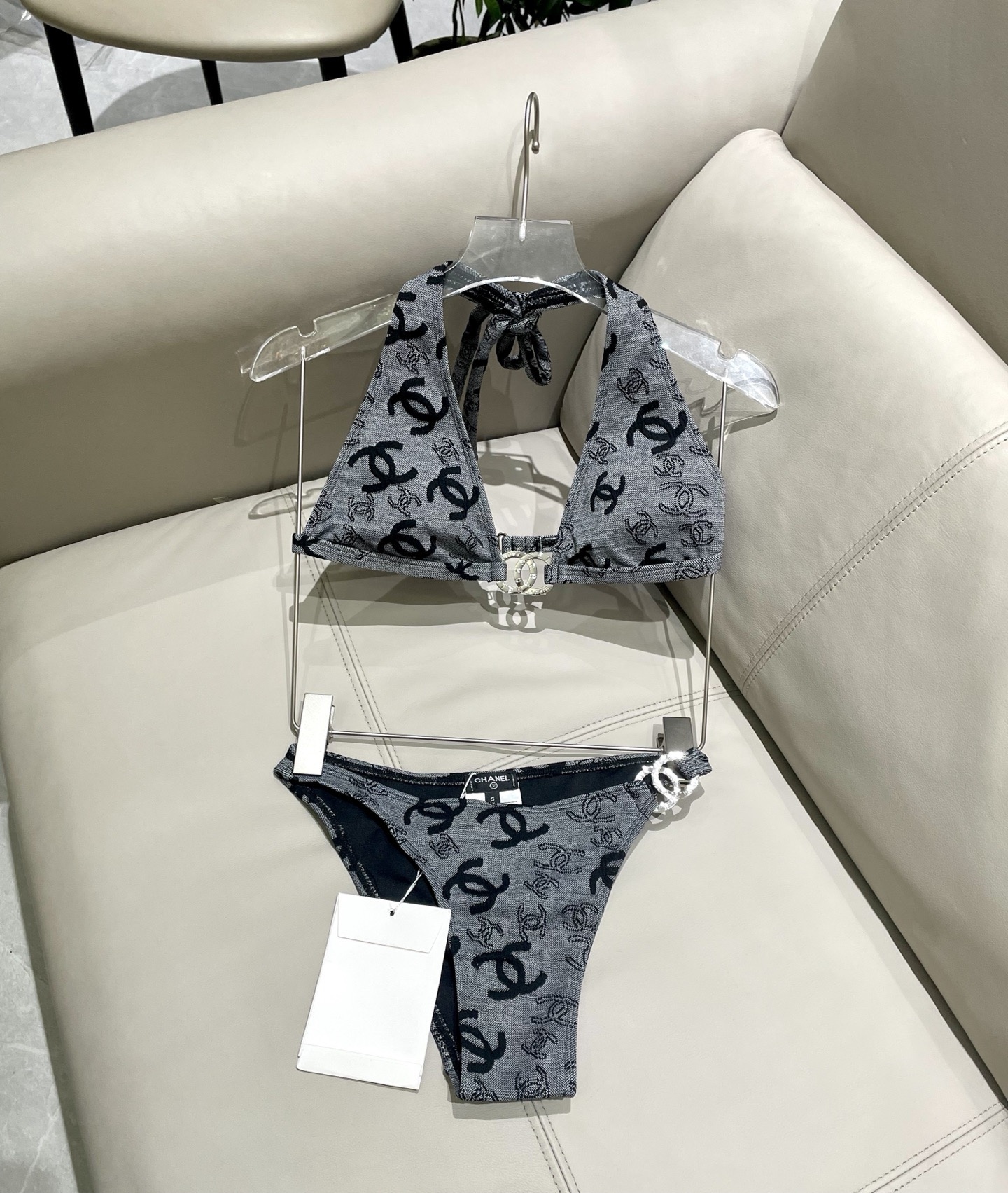 7f1cb285dbee415a4173bcdbafe6436f.jpg