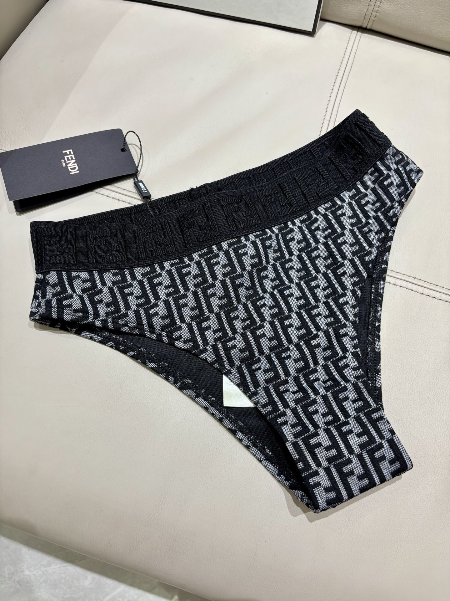 a0baf46689b83dd7f8d41b0acdb13f70.jpg