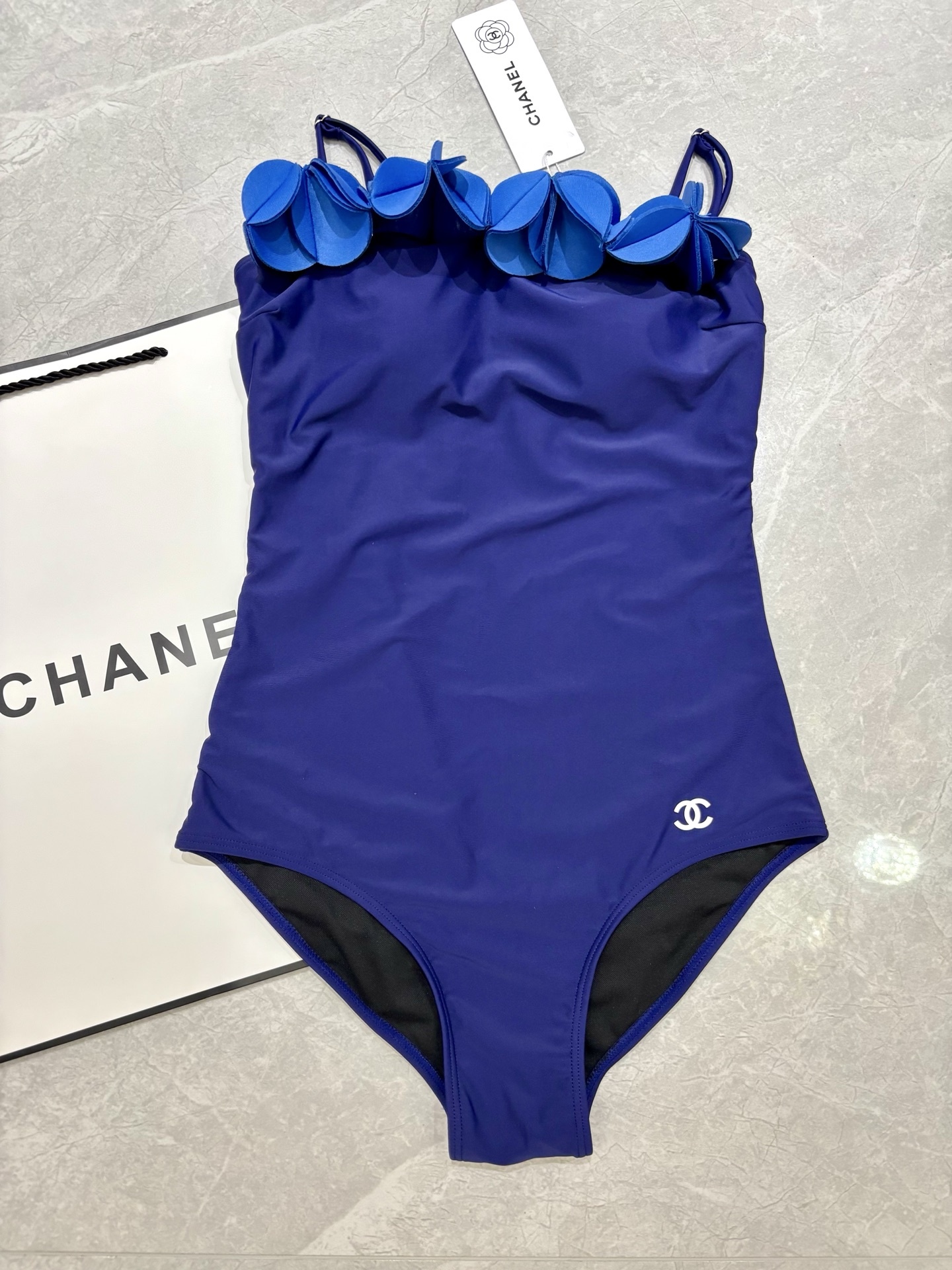 b1487637ebc9c25ae5ec9f05d6c25d65.jpg