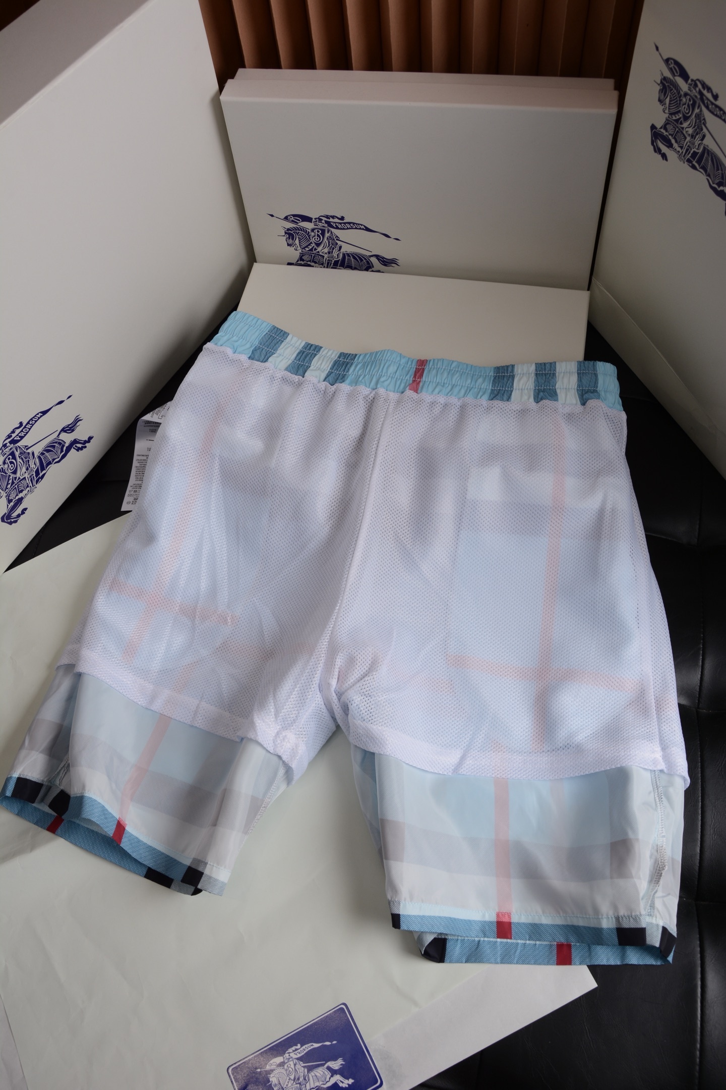 2fc93413b60fcc32937b5cc2993ea6ab.jpg