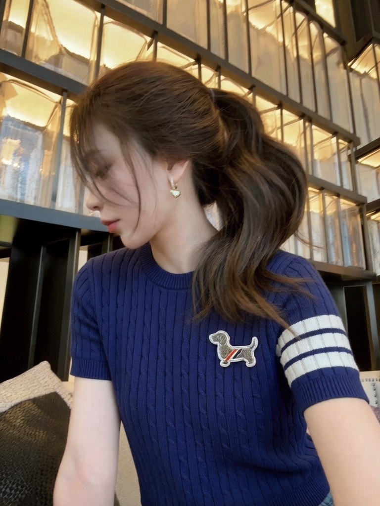 56edd312ef6208bb58582310de080b4e.jpg