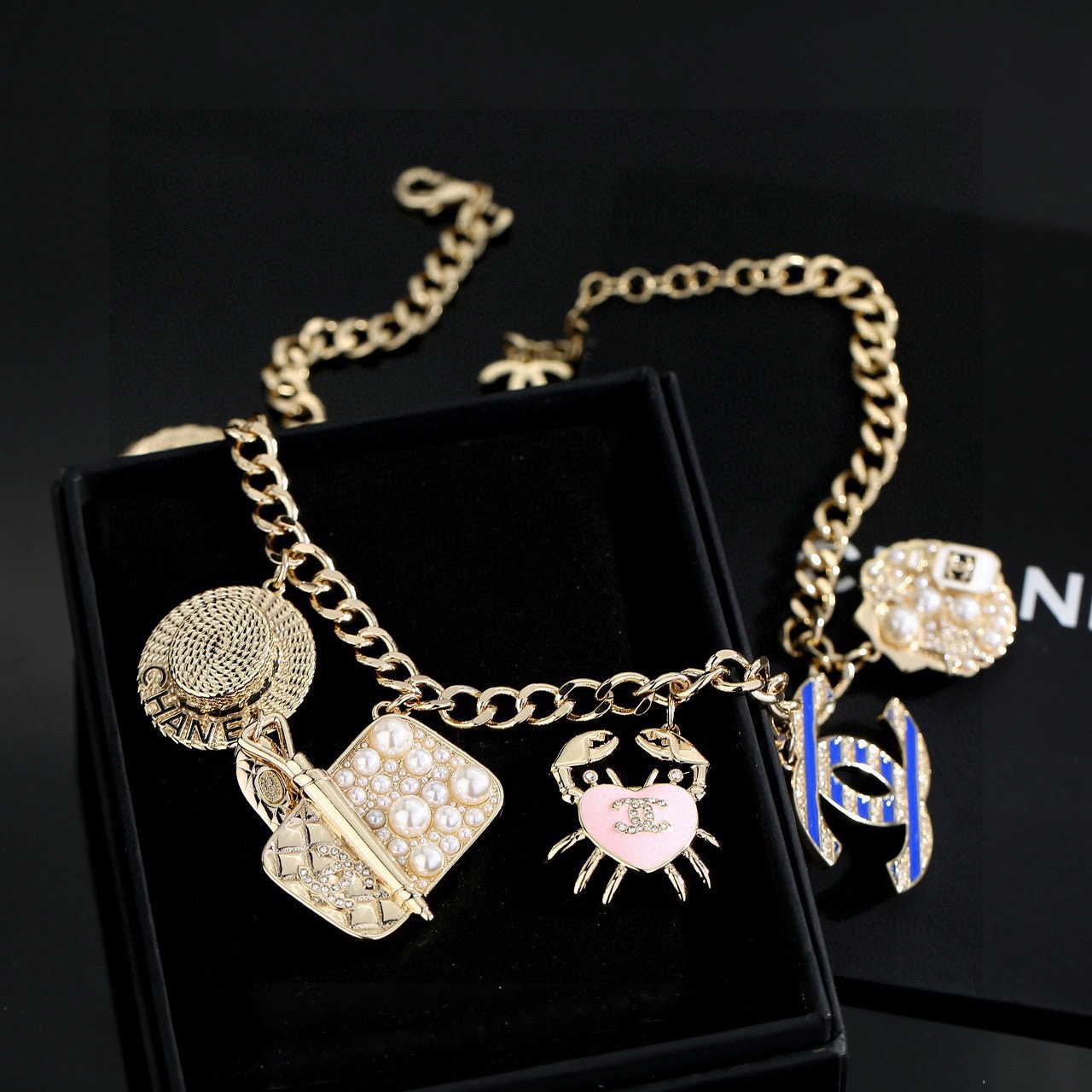 6c6717fac16ab6d418fe6c10968668b5.jpg
