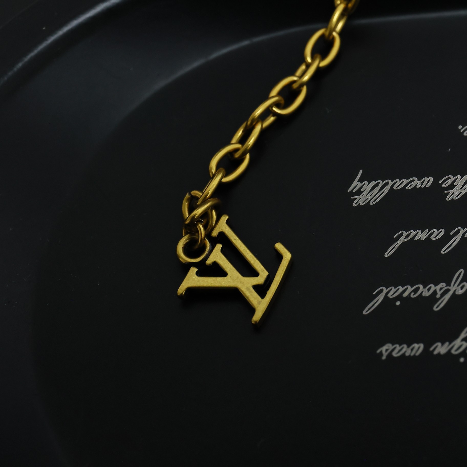 704f9ce2e9d9fe8dea849bb594f1546d.jpg