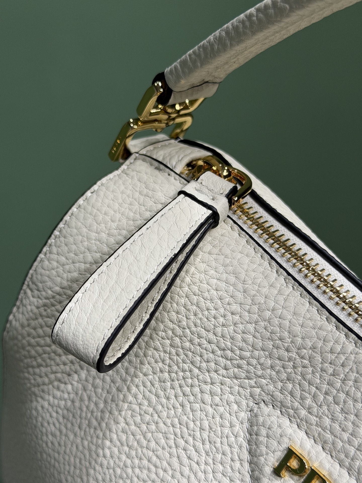 bc507b8ab5584cb039a9d39cb199ab25.jpg