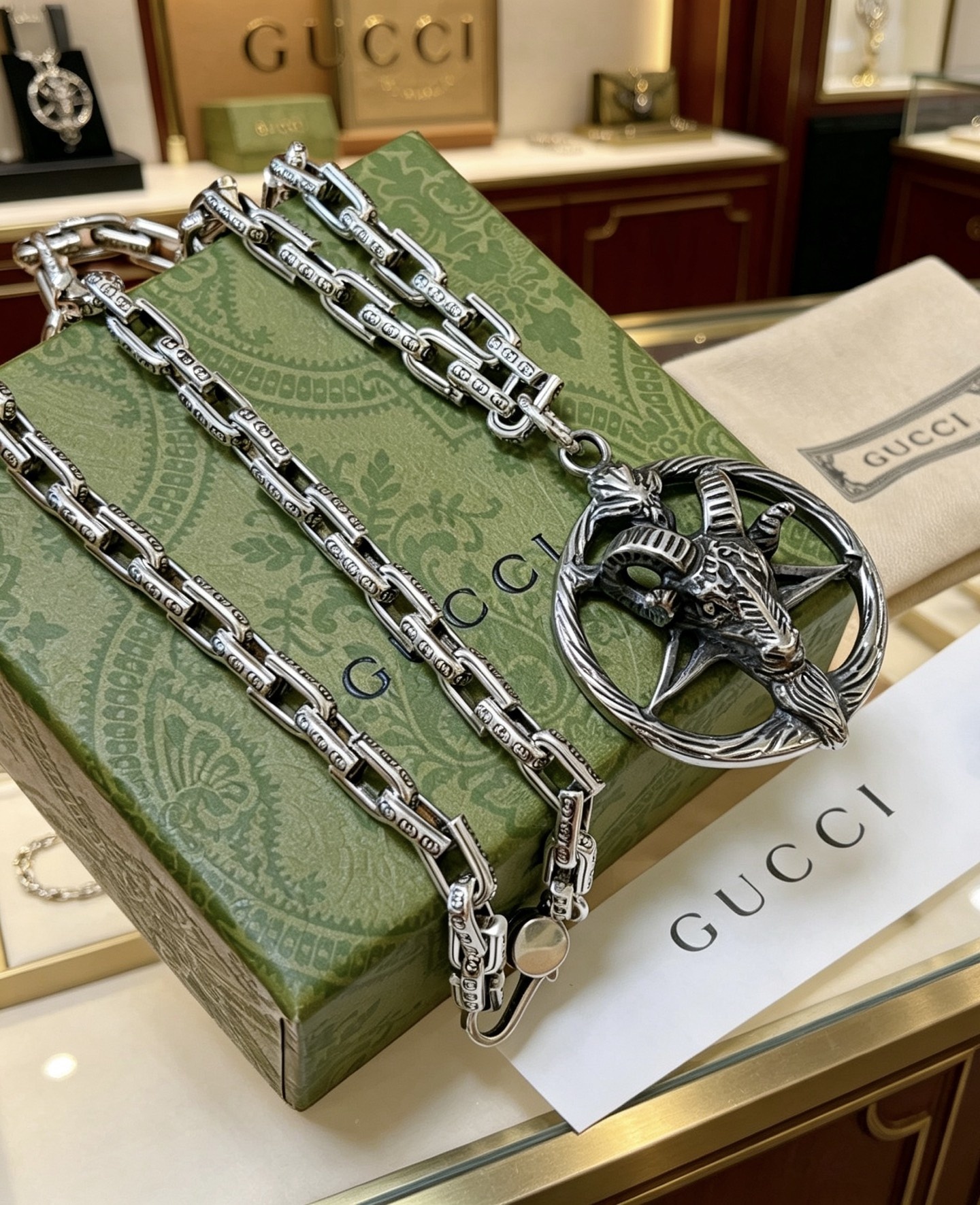 ded90702ab14e4a3045c180107bc1cc8.jpg