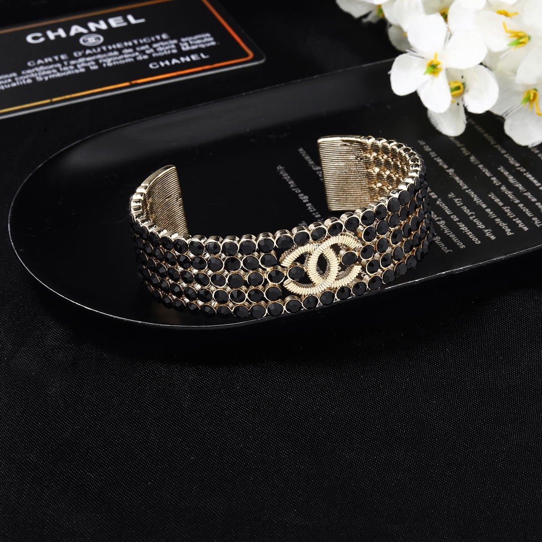 3090a19f05f7b1e5e7ec69e007d1d924.jpg