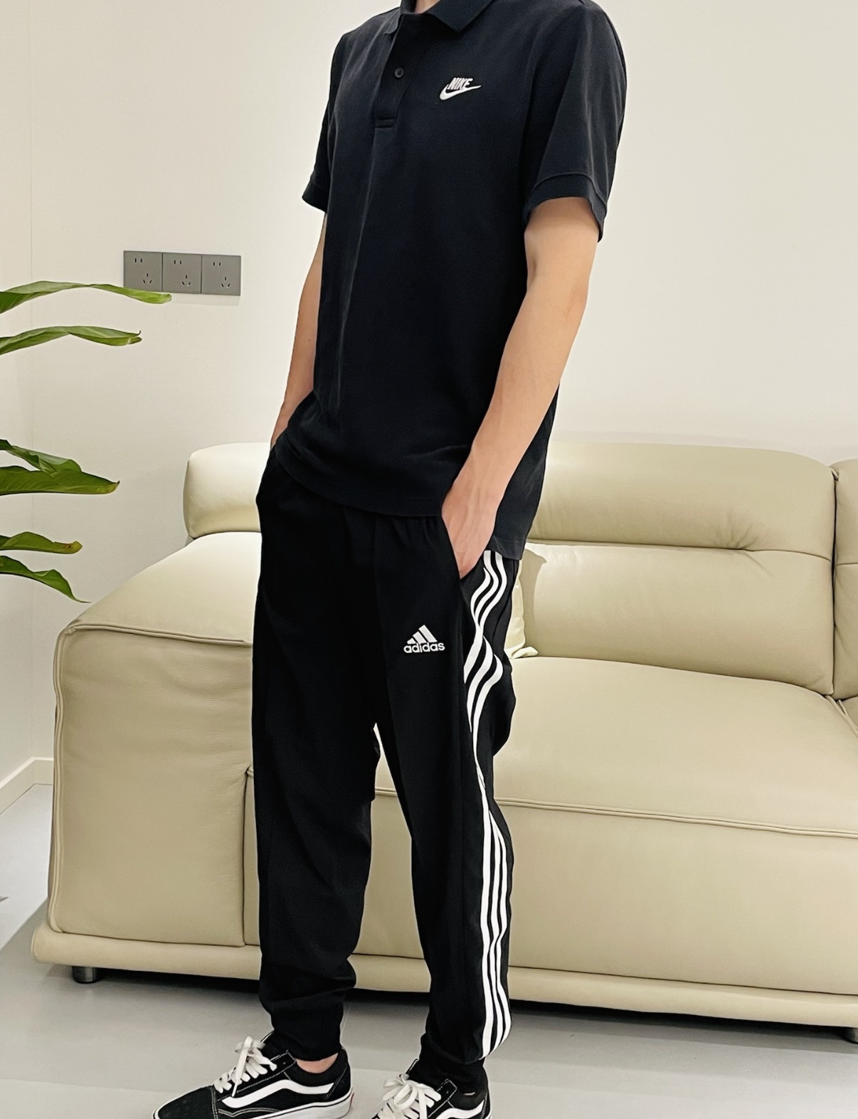 afbd84efd63690db1ace3b16a74a63c8.jpg