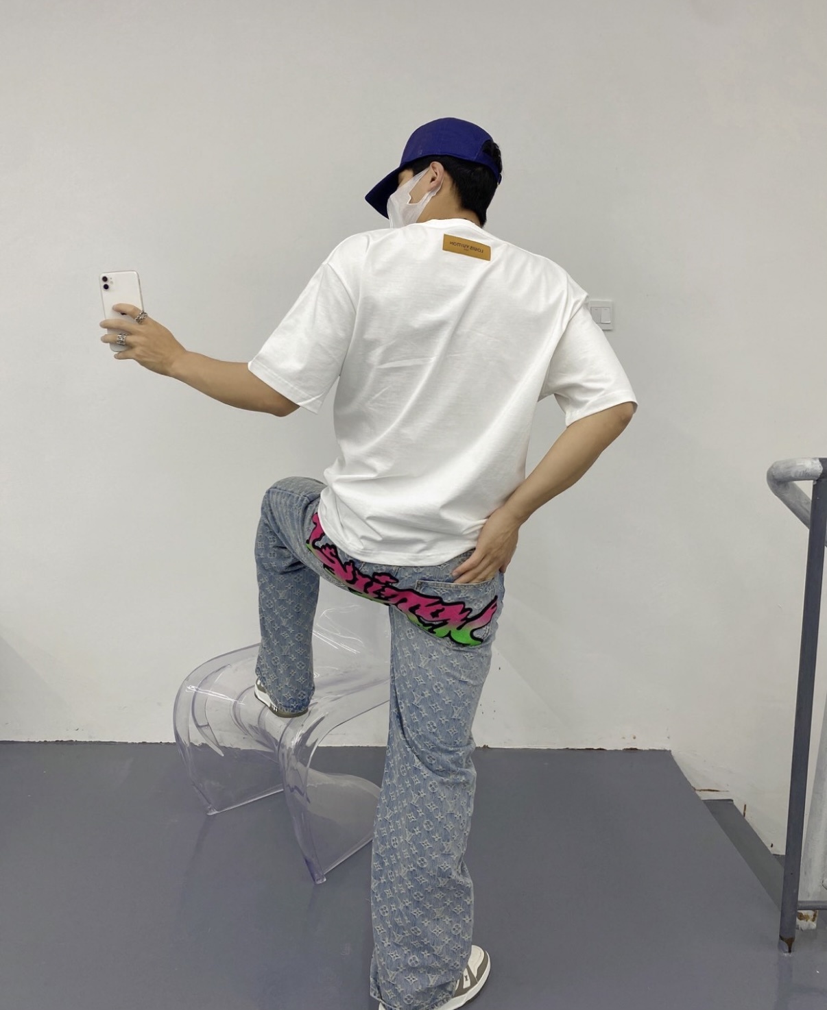 e2a83fd34a4e1a936f0472b18714c04d.jpg