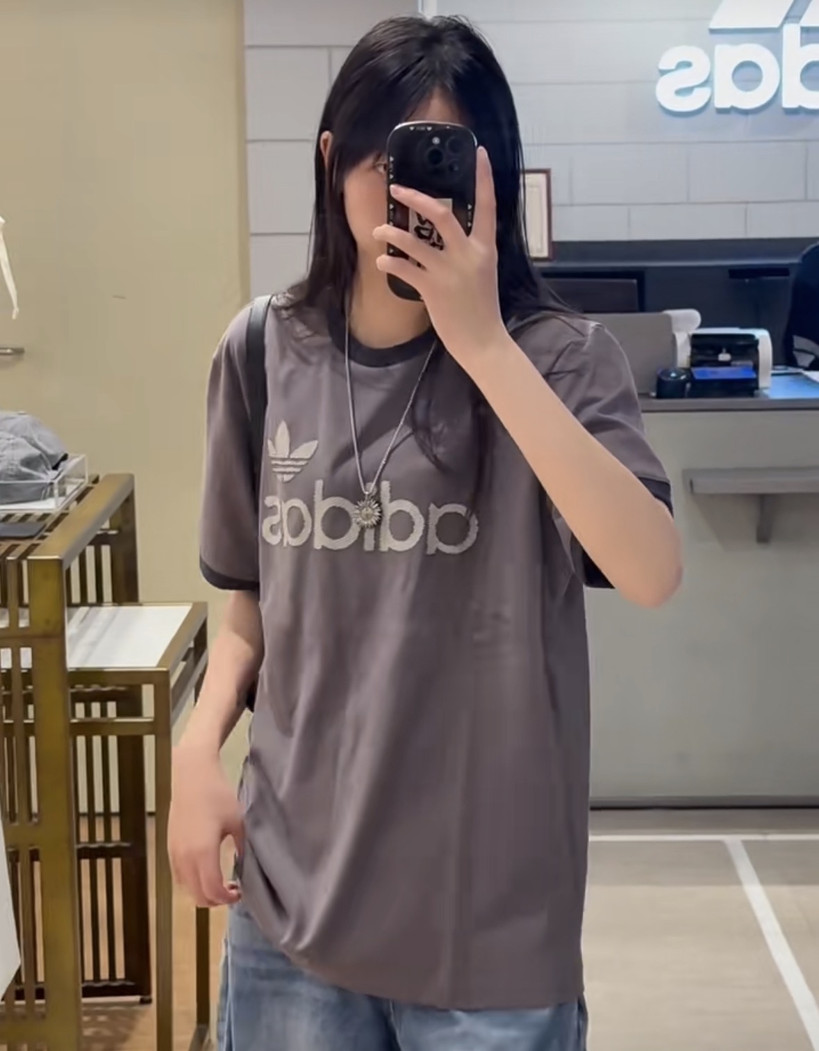 e530d43f425149bda570c993b811cb98.jpg