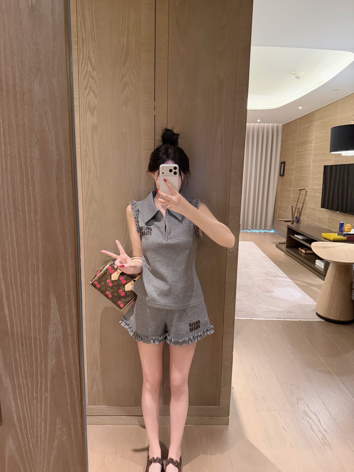 5e67cc3b63e3f586543779f66f225d99.jpg