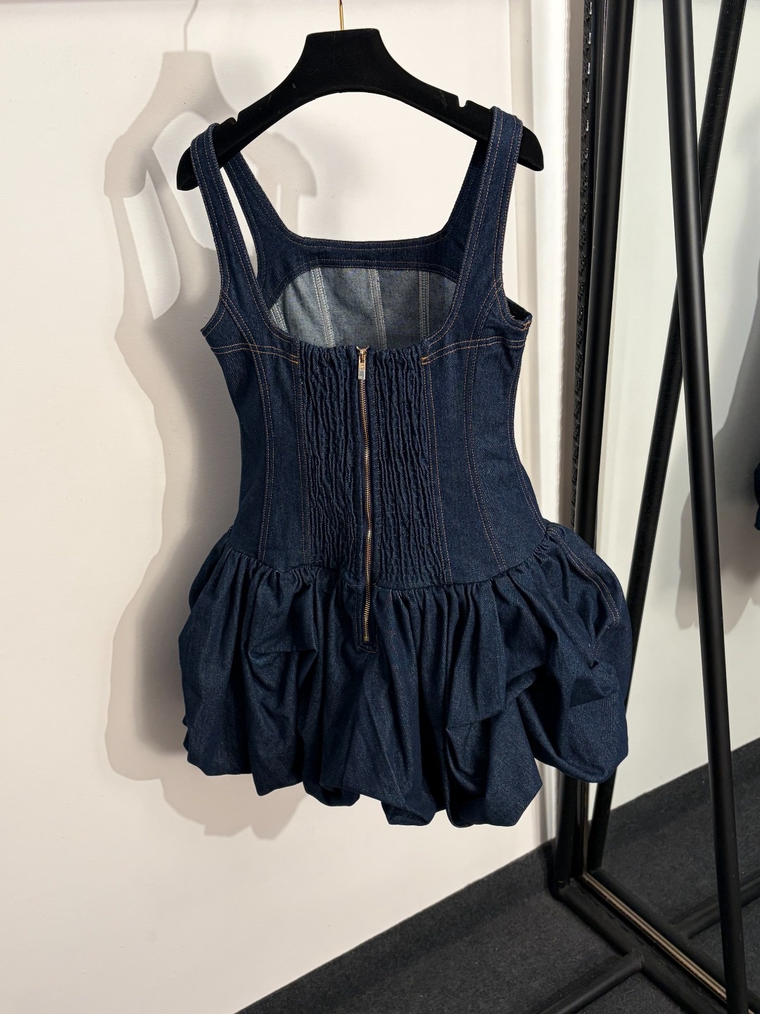 5ff22456d8a807603059bb674ed7bb99.jpg