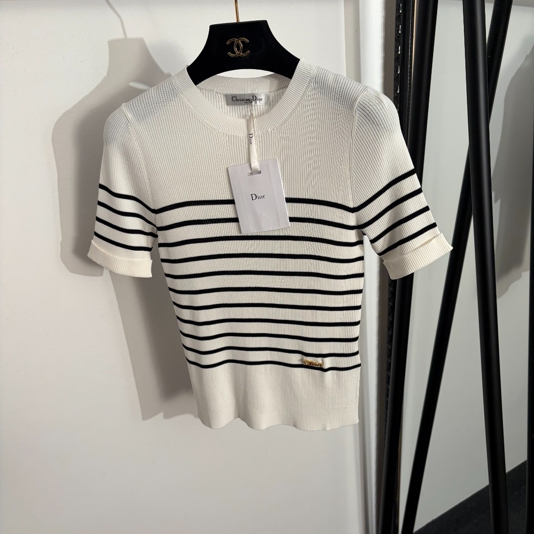 a0693ed47a45c65c7d5103cb8cc528d4.jpg