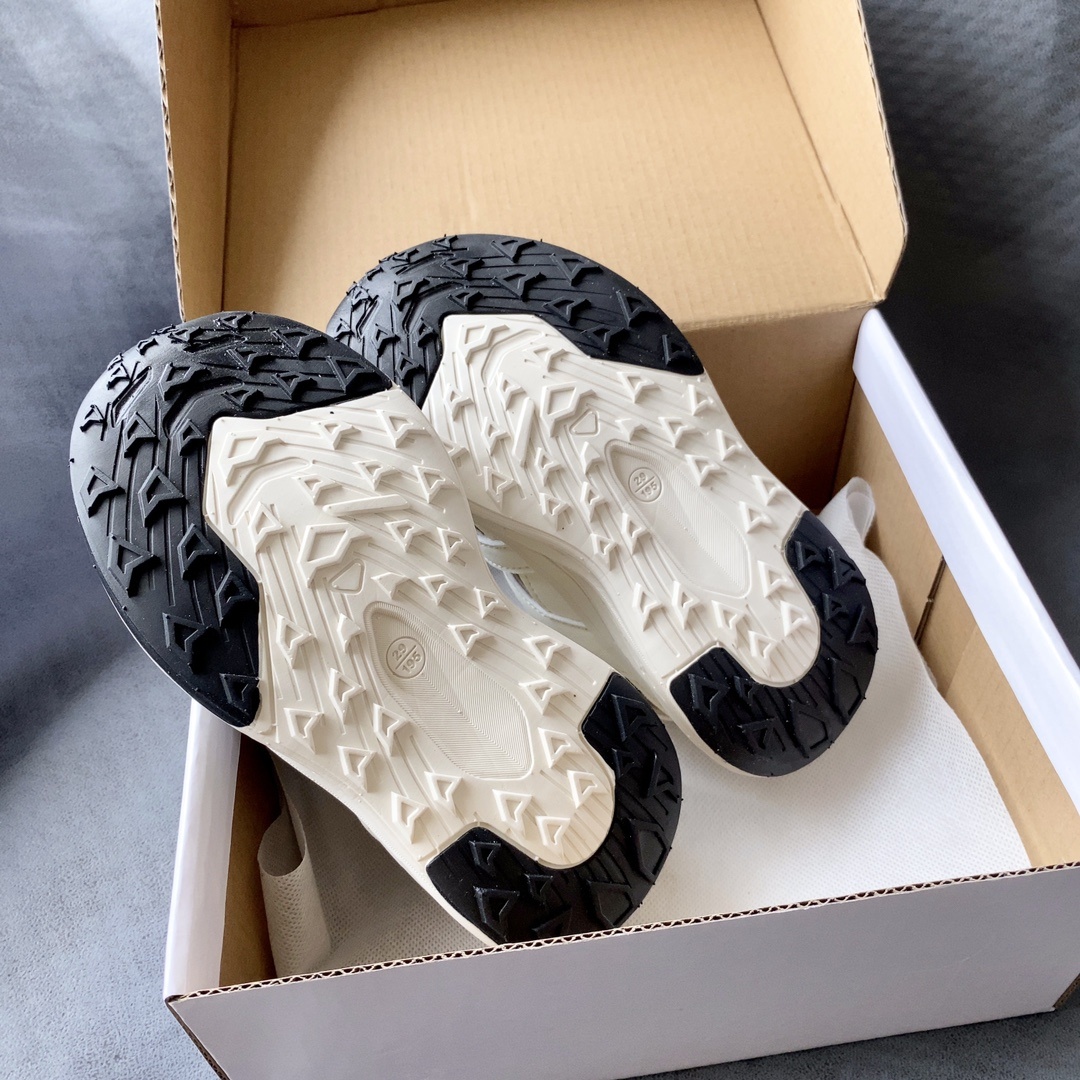 985963346d0afb1f72d547065330f189.jpg