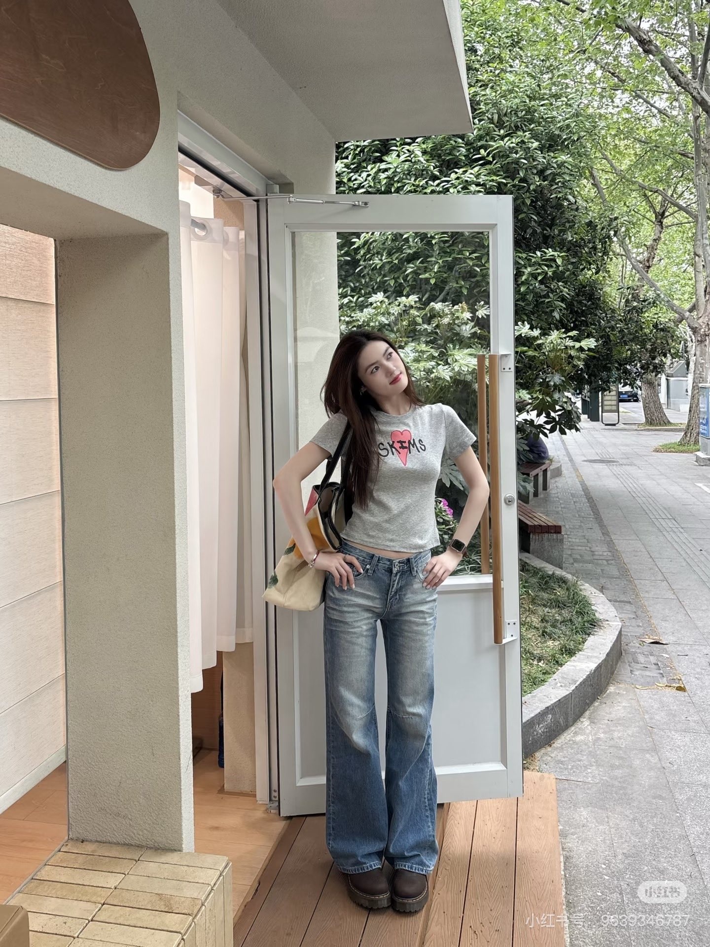 71a56ee1c1e579119ad18fbf99b85b80.jpg