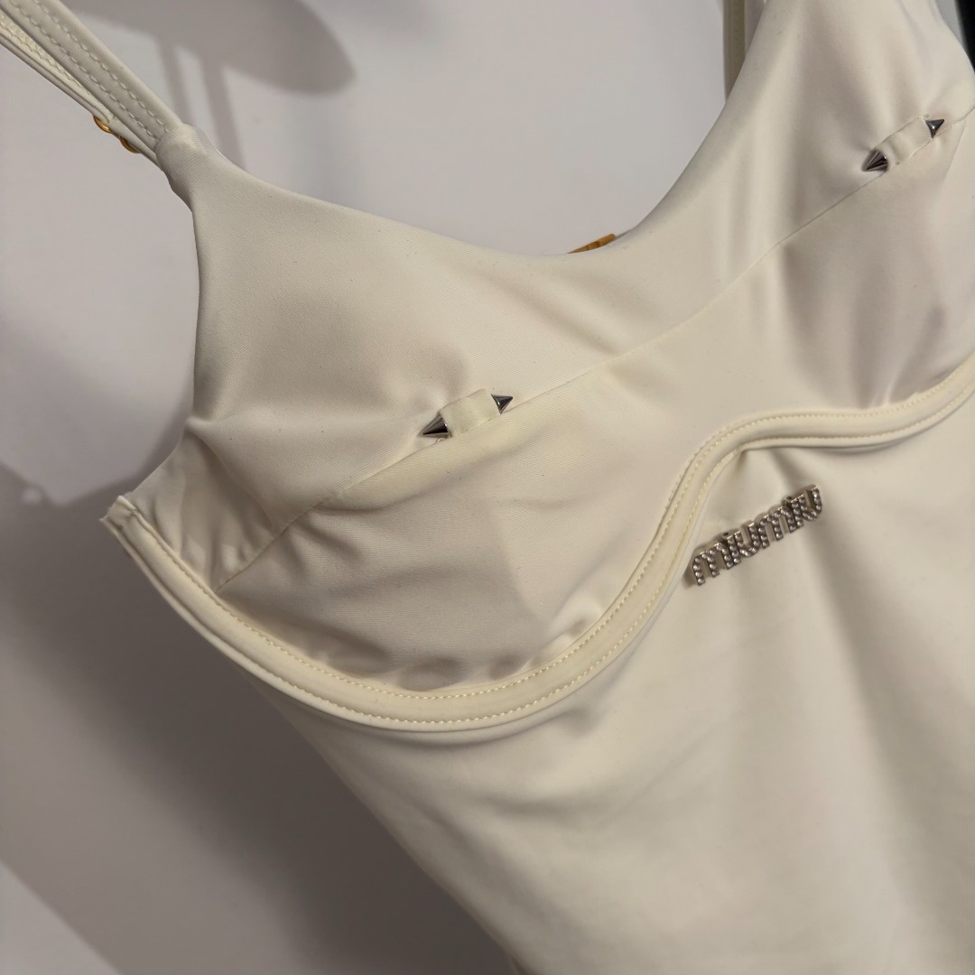 d3348e62795534f14b6011be88156bc4.jpg