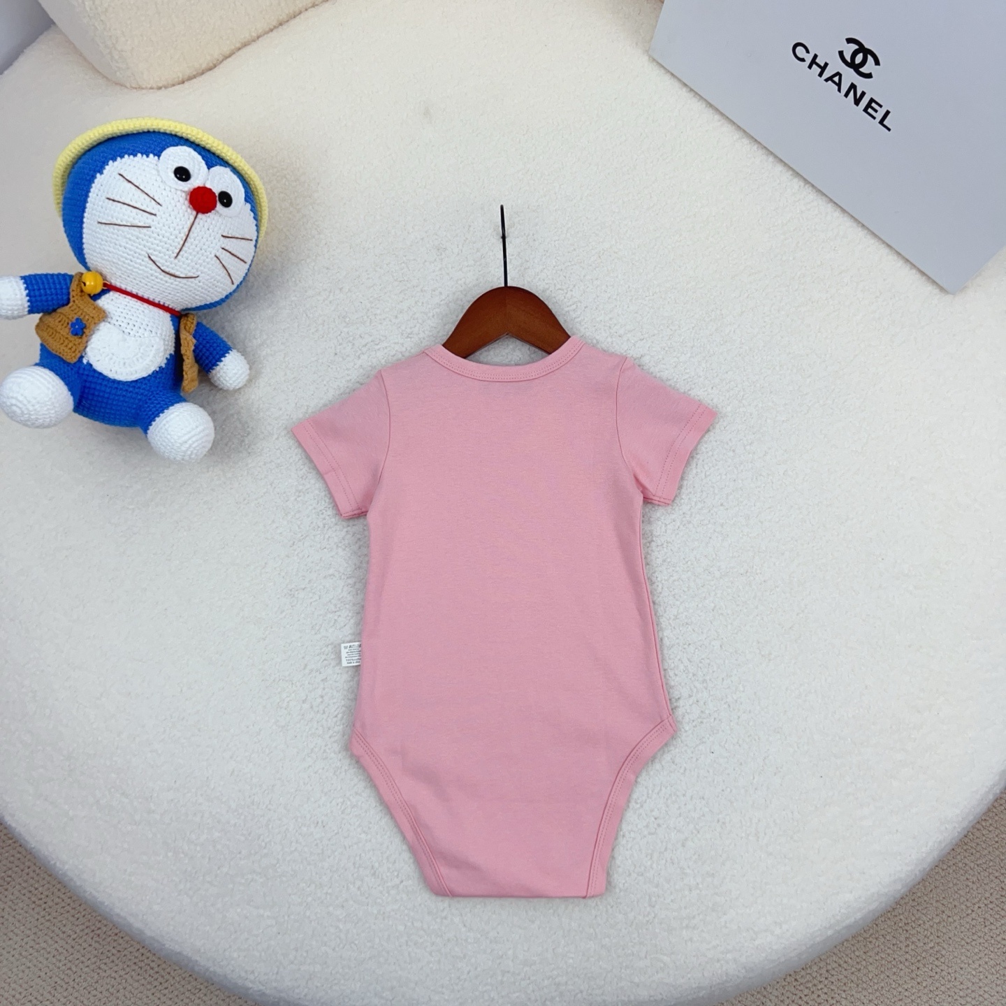 13e68bb6ab5cdb73ea620fdbdfab422a.jpg