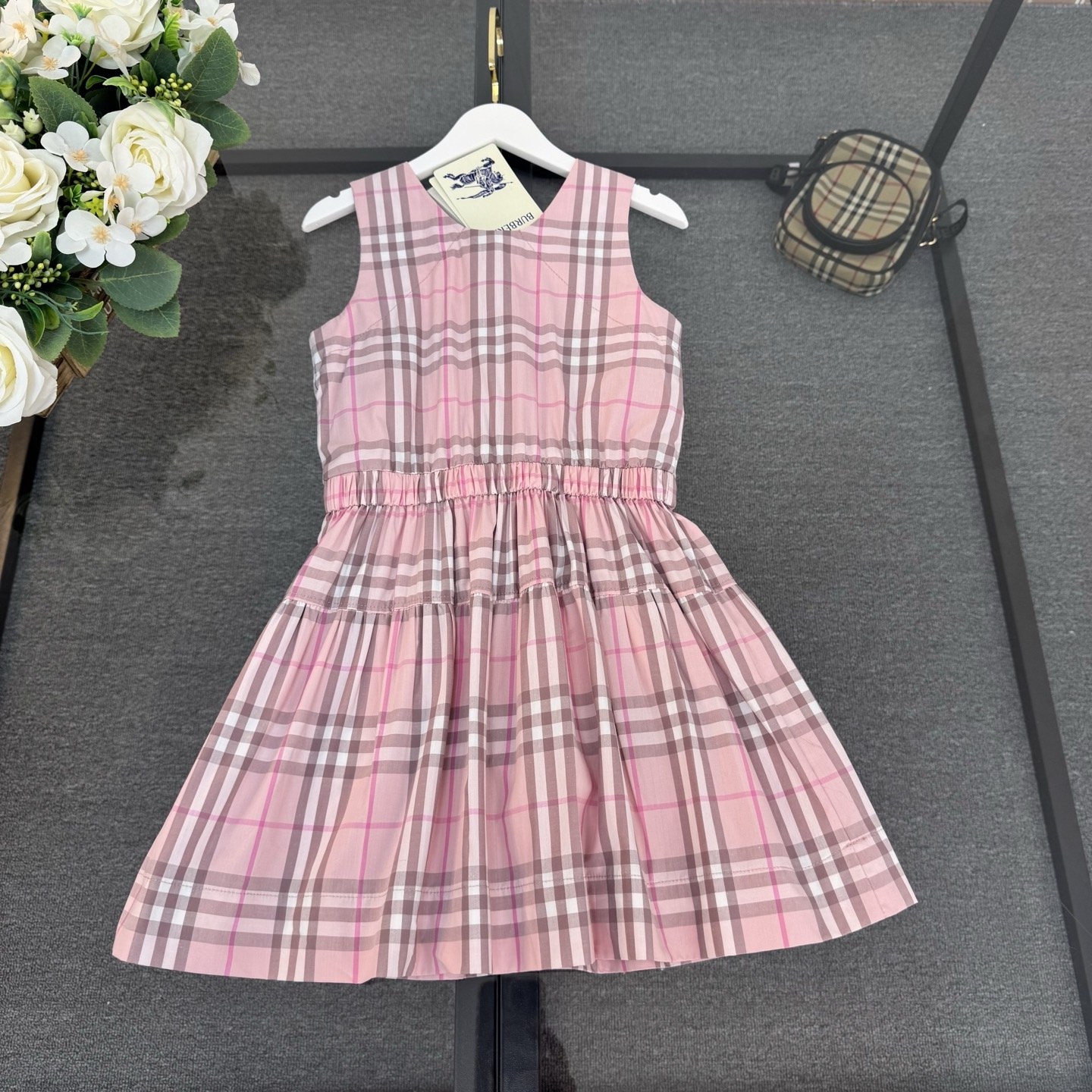 63d5b1a43a38650eaa52997953b71ed5.jpg