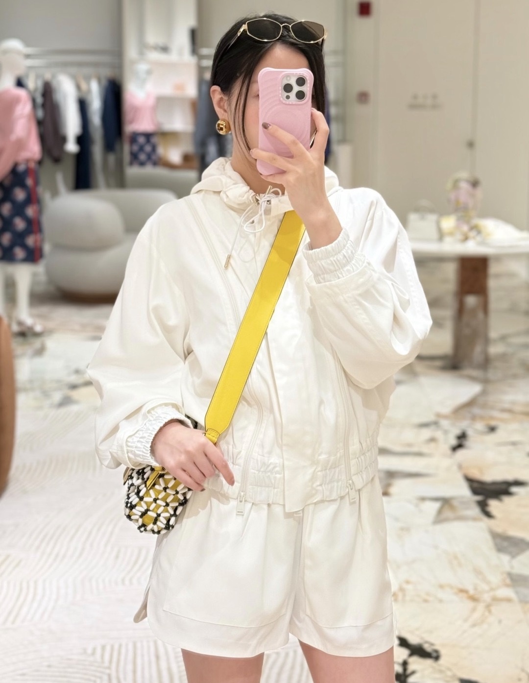 b828c888390a3753e17e9b676f6f6ef5.jpg