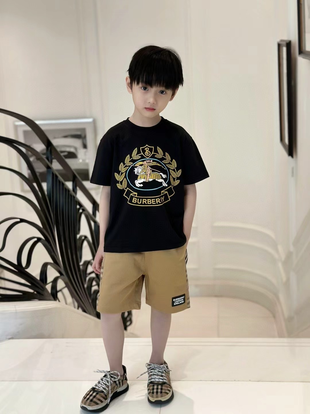 c883dbea19f754ded5b2e5ed1f0403b9.jpg