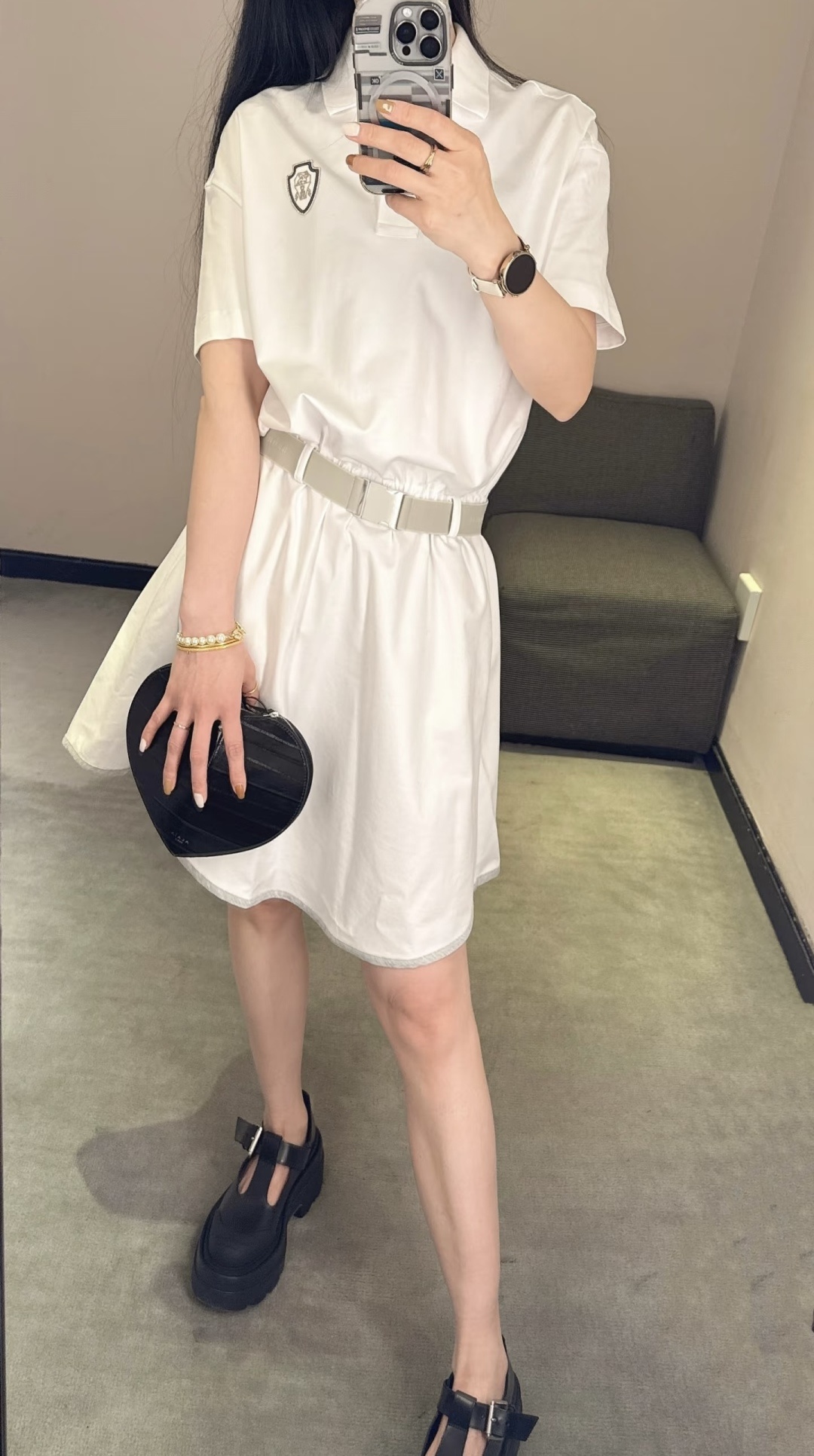 e4c5aa5fe50c4d4a3c8965f1d9c26bbe.jpg