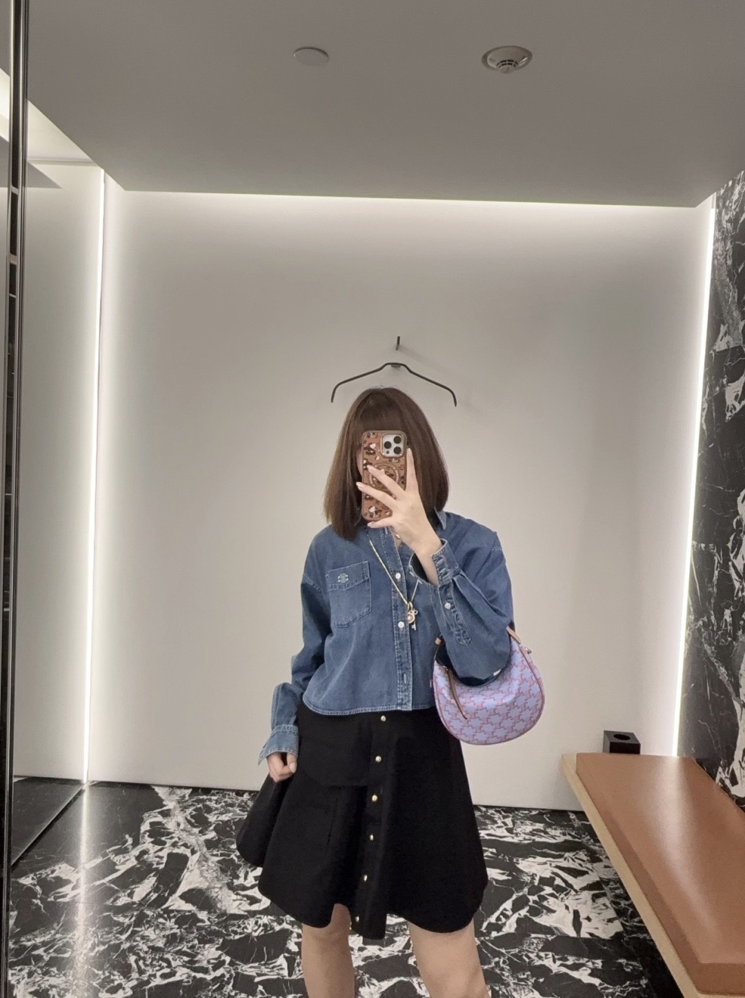 ed15c58f3bfb022c38ba627fd1648d94.jpg