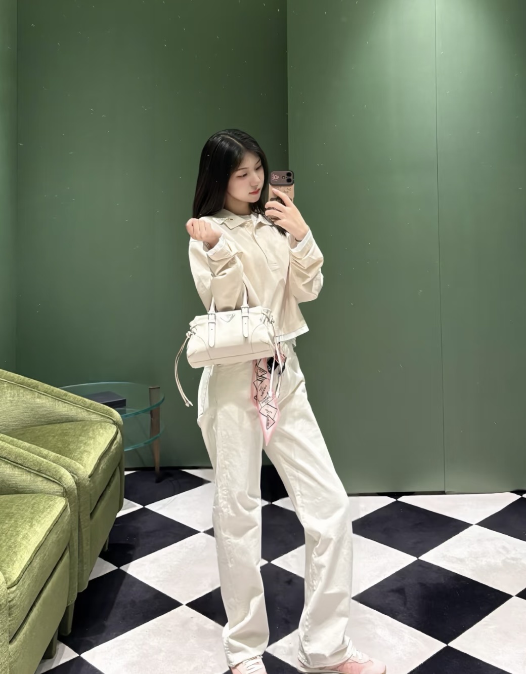 13cea1b7ca00c57780ad9f1380ba66ec.jpg