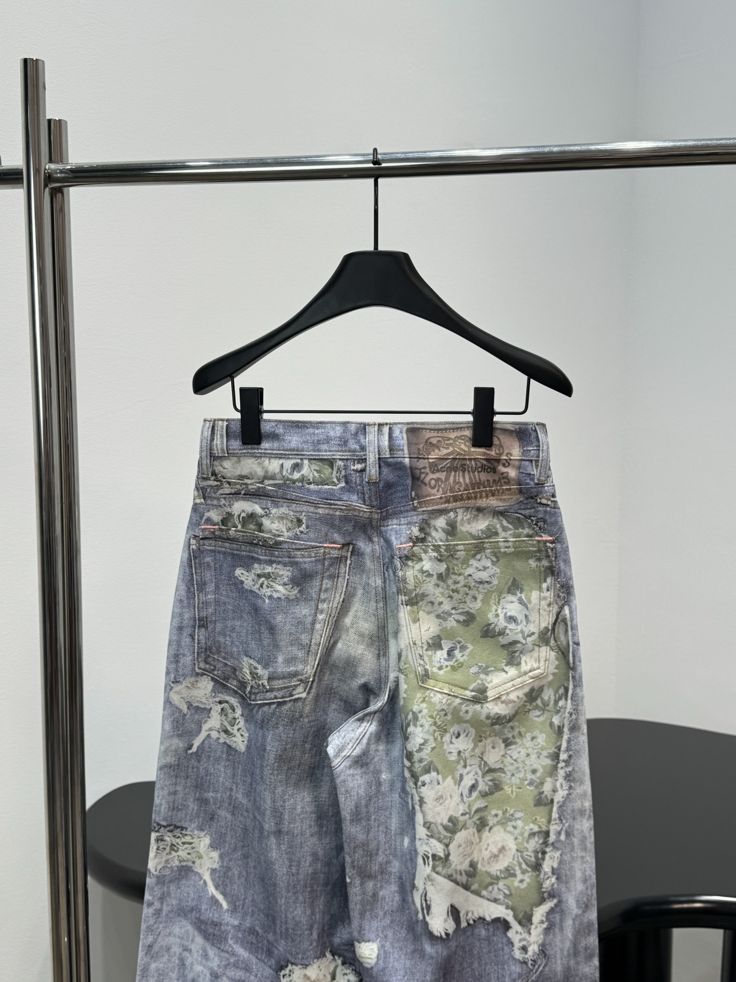 278724cc6a9fcfe2eeea45cd7e3d1a48.jpg