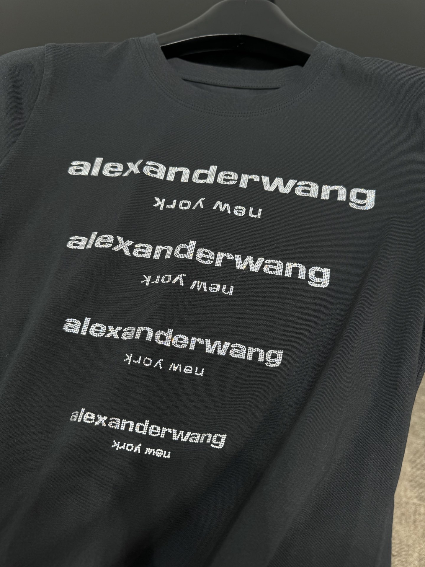2c22e0d5d152f18d93c6dca2c61b8818.jpg
