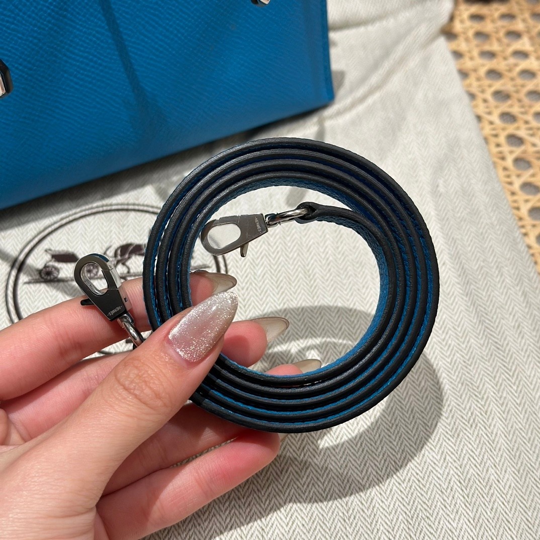 446bdfbcd5635b465bec3e15f812cf67.jpg